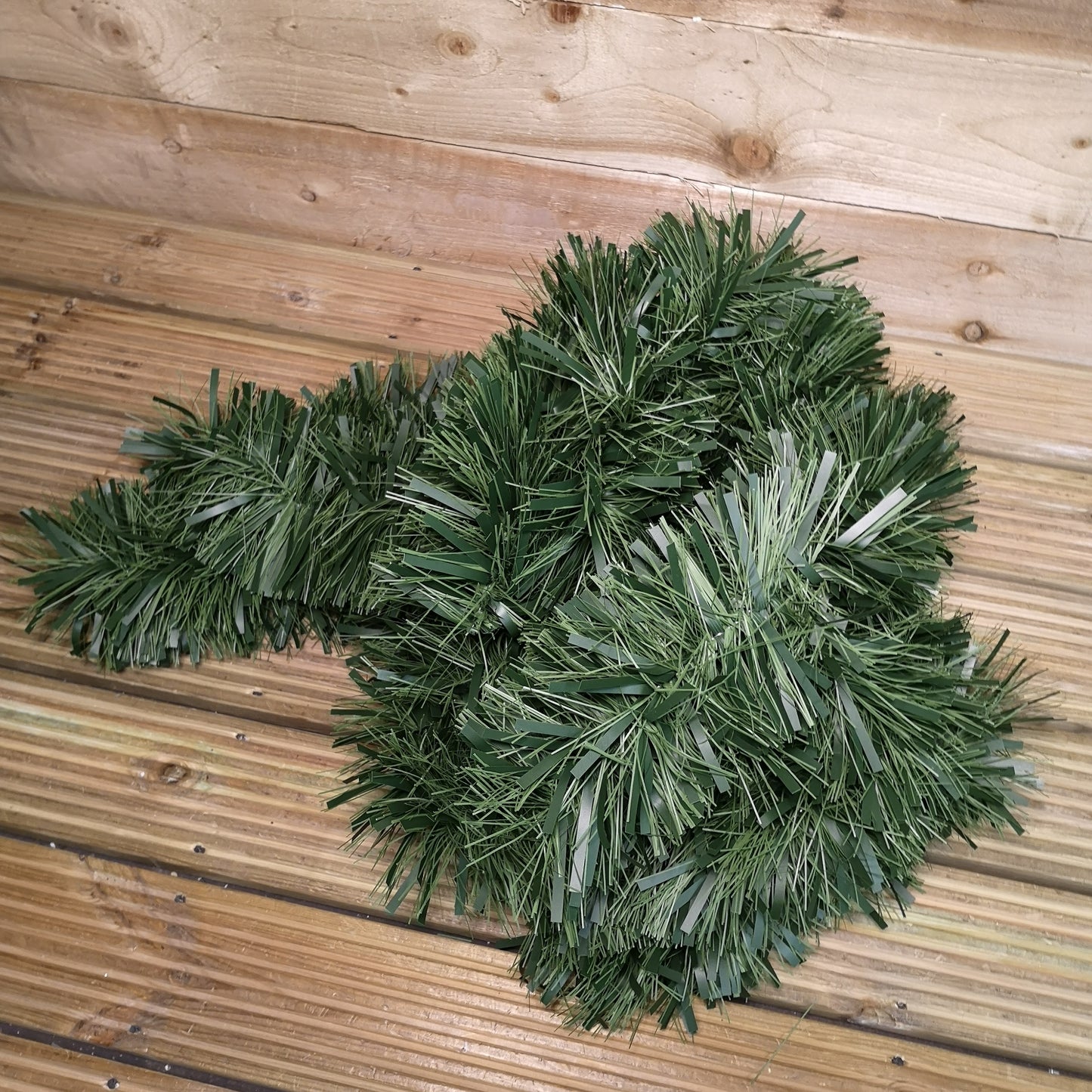 10m x 15cm Luxury Chunky Cut Tinsel Garland Christmas Tree Decoration - Green