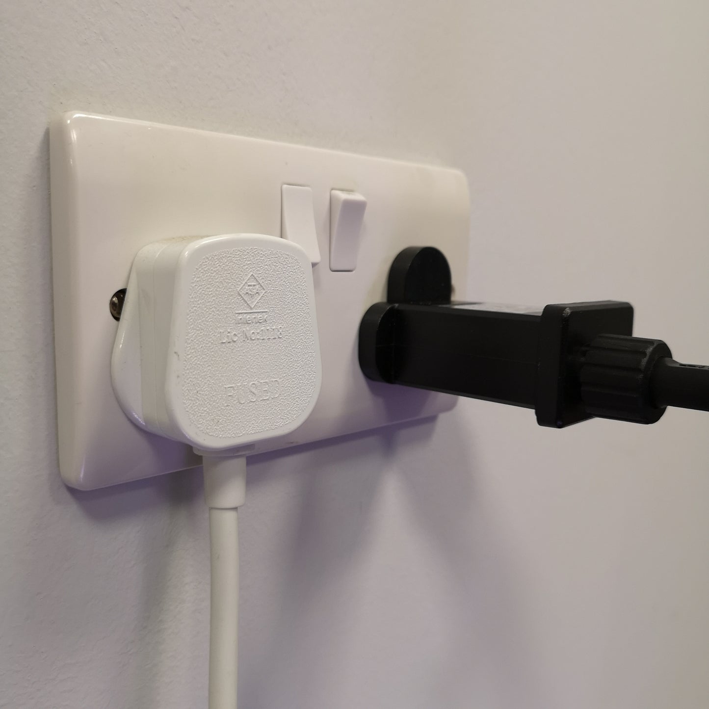 720 LED 9.3m Premier Clusterbrights Indoor Outdoor Multifunction Mains Operated Christmas Cluster Lights with Timer in Vintage Gold