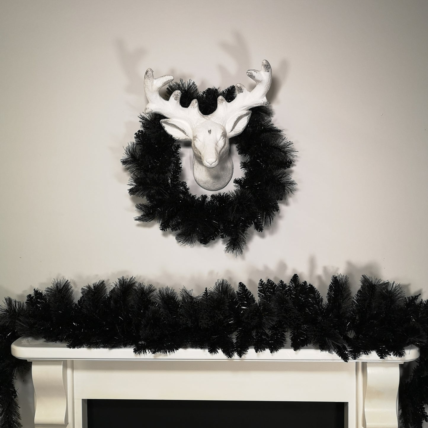 50cm Premier PVC Plain Black Tipped Artificial Christmas Halloween Wreath