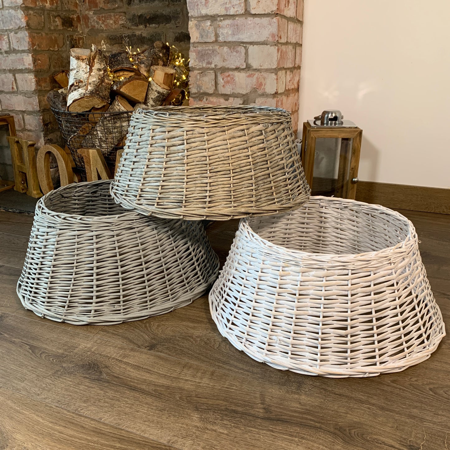 40/58cm Samuel Alexander Deluxe Wicker Willow Christmas Tree Skirt - Medium Light Grey