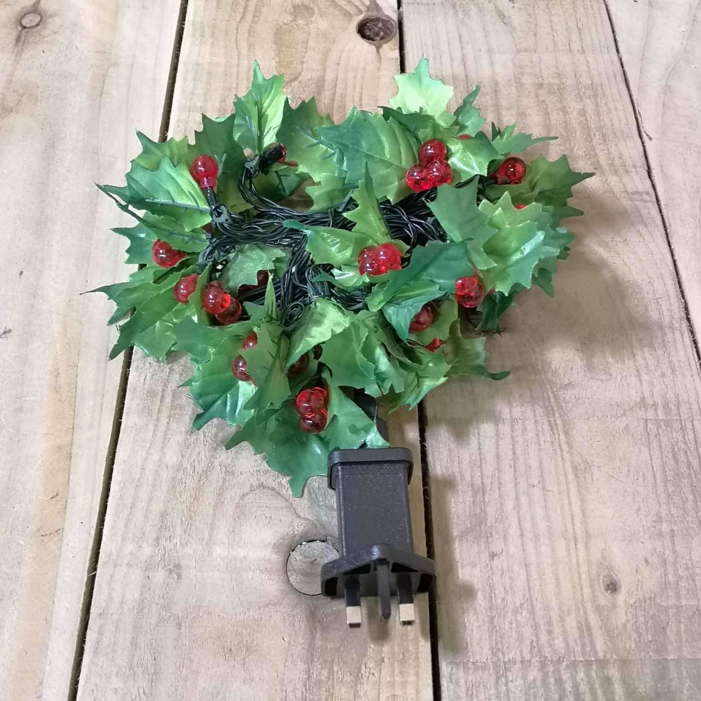 3.6m 50 LED Red Berry and Holly Lights For Outdoor and Indoor Use
