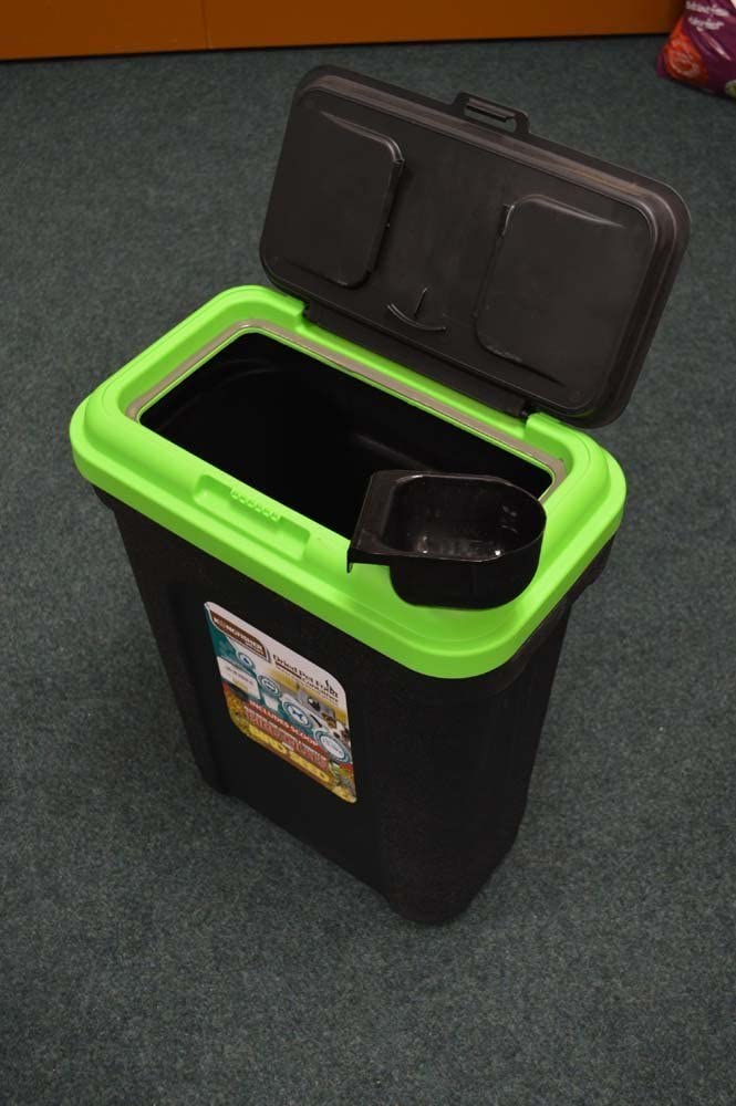 30 Litre Plastic Cat / Dog / Pet or Bird Food Storage Tub / Container