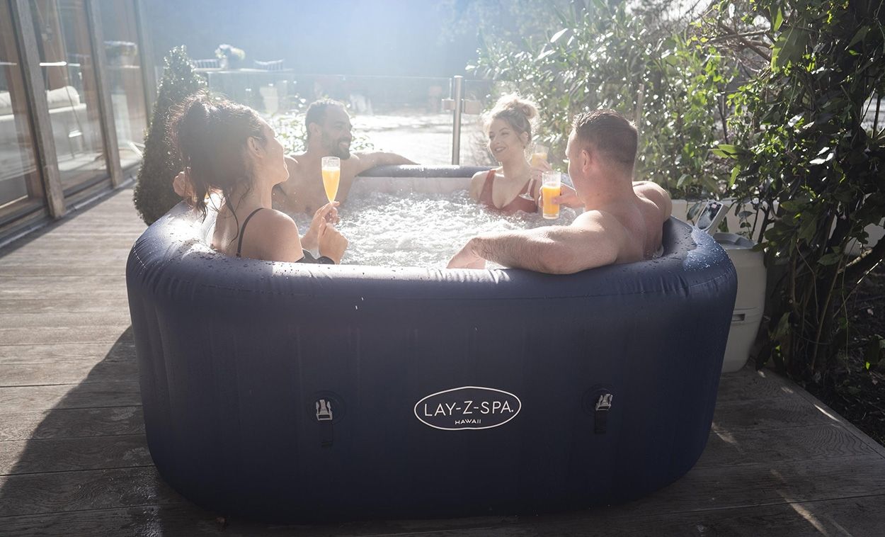 1.8m² Lay-Z-Spa Hawaii 140 Airjet Inflatable Spa 4-6 Person Hot Tub