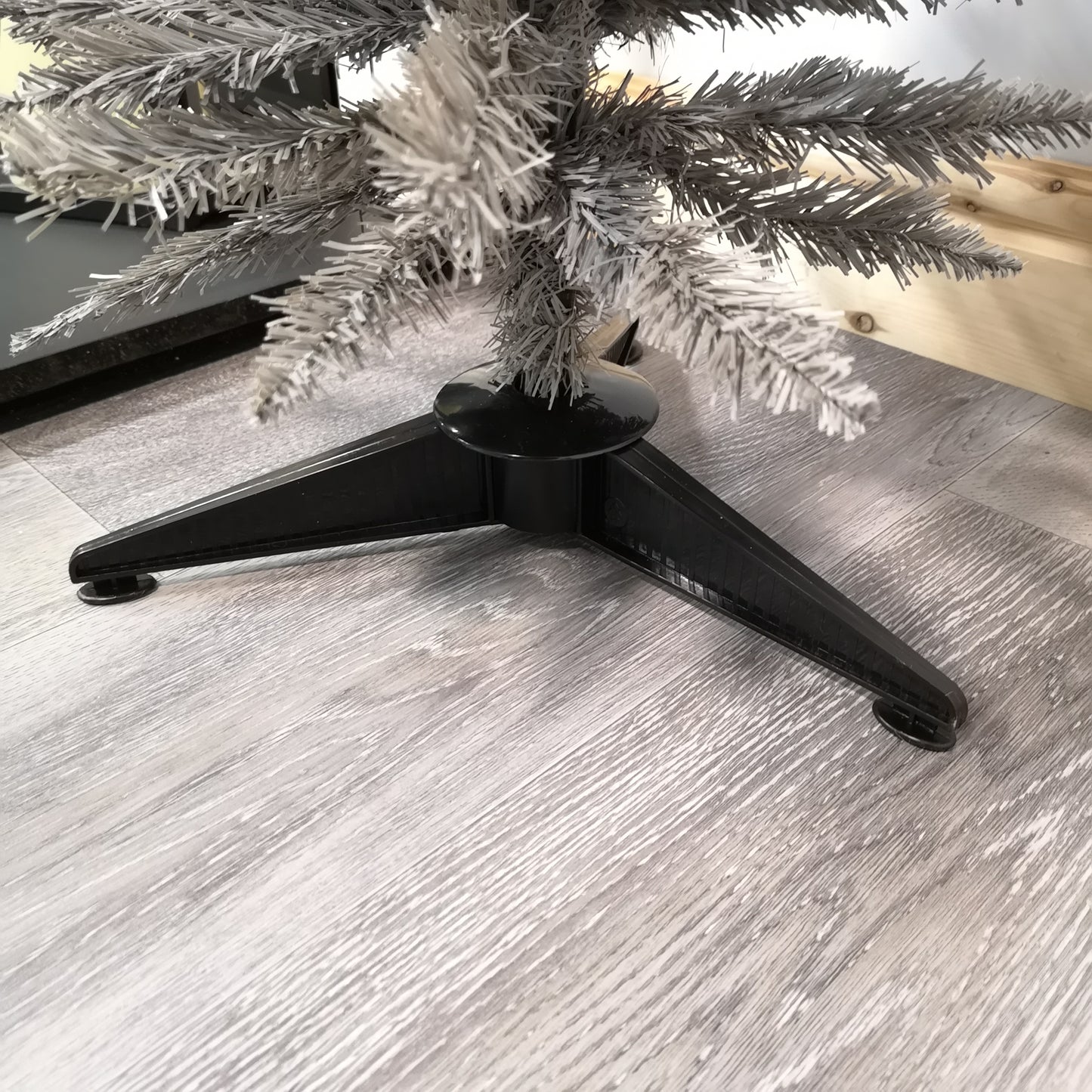 Snowtime 120cm 4ft Wrapped Pencil Pine Grey Tree with 168 Tips