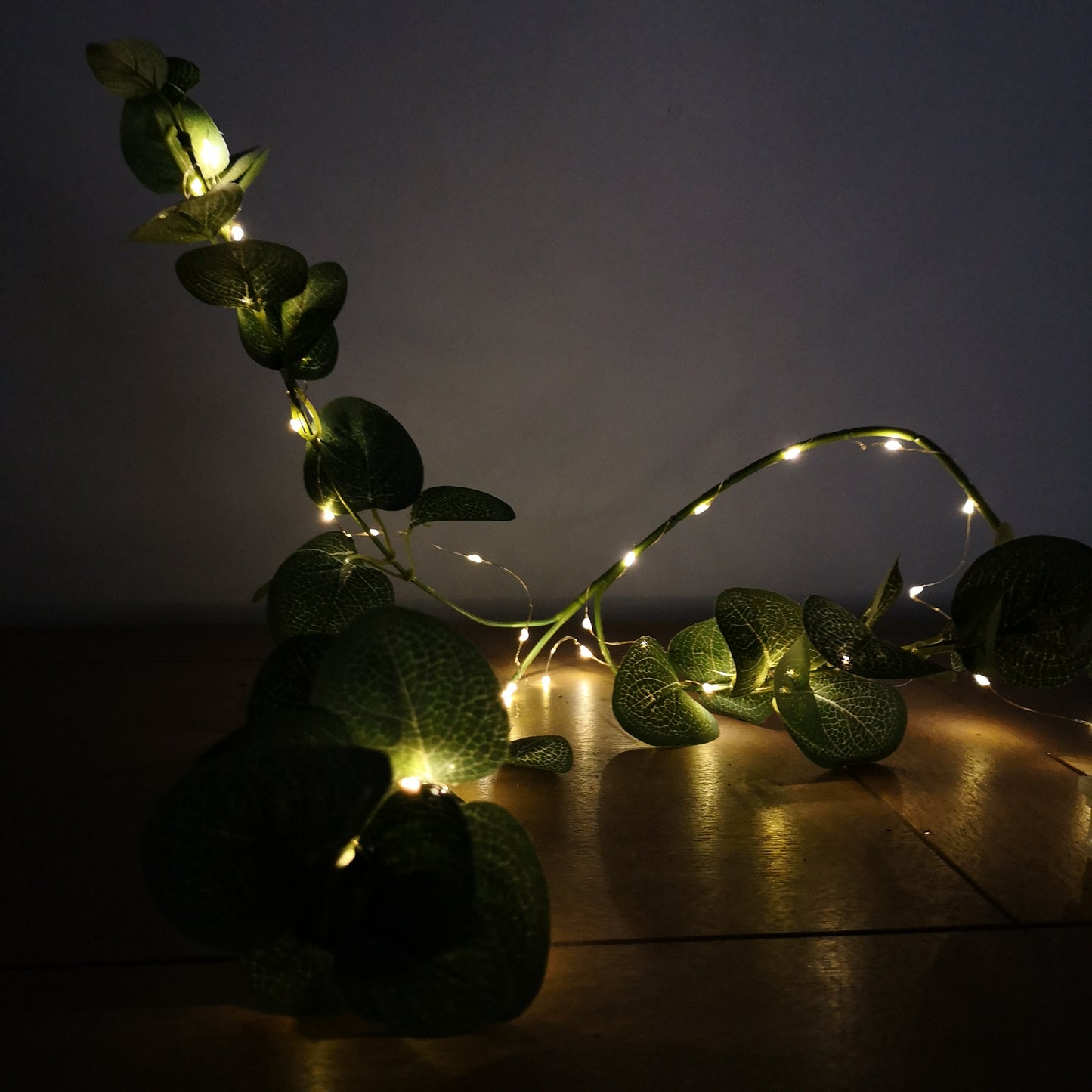 200 LED 10m Premier MicroBrights Indoor Outdoor Christmas Multi Function Battery Operated Lights with Timer on Pin Wire in Warm White