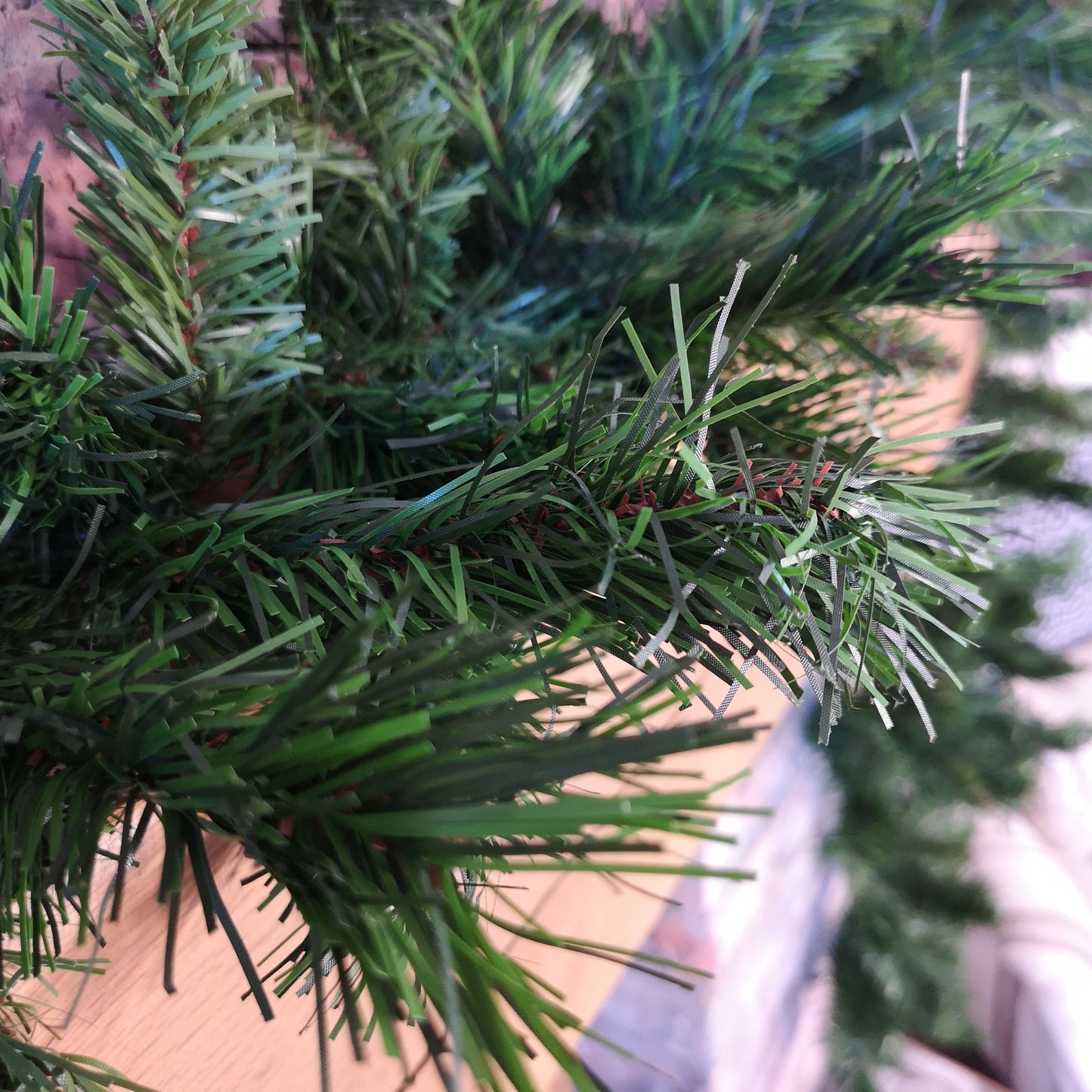 270cm (9ft) Plain Green Kateson Fir Green Christmas Garland with 180 tips