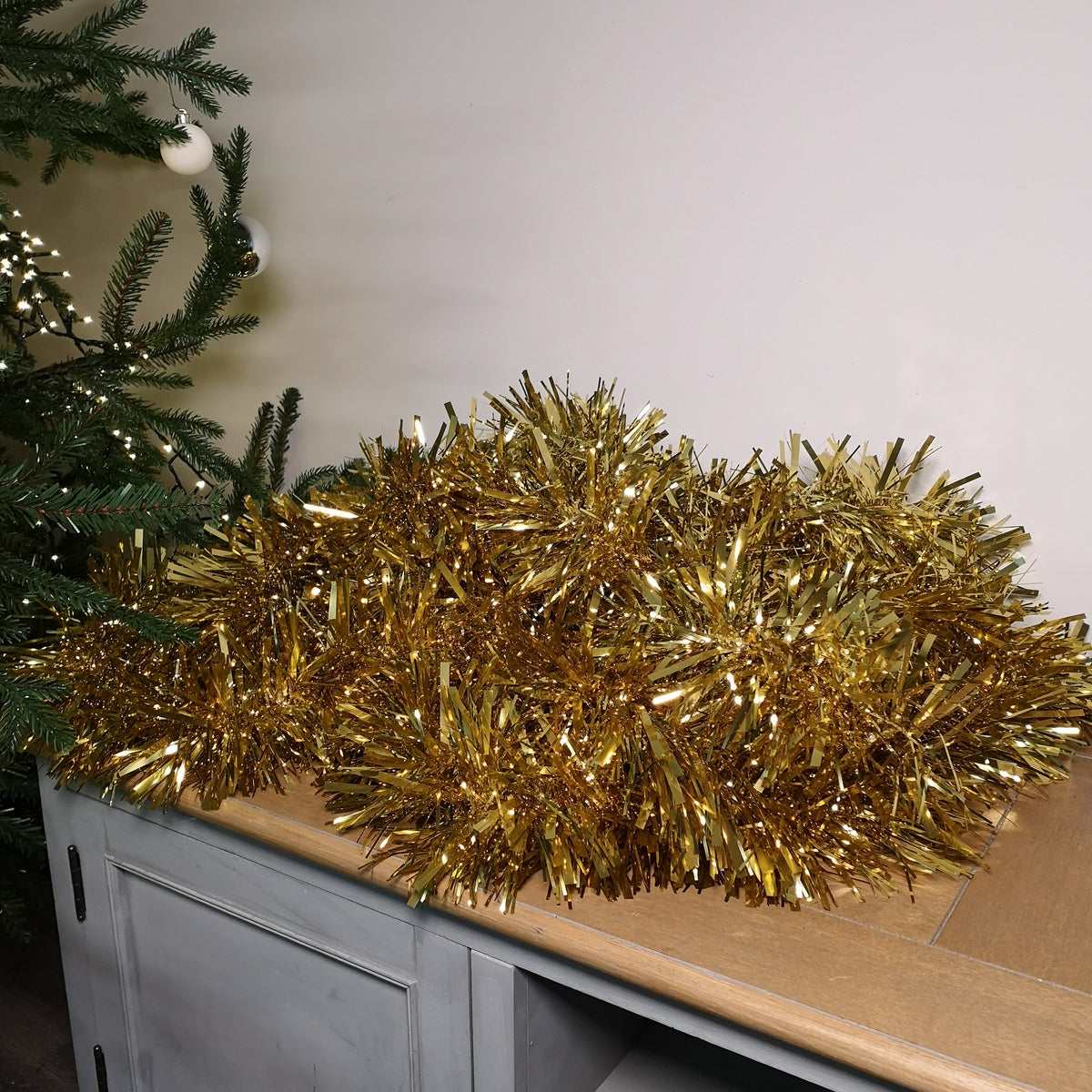 10m x 15cm Luxury Chunky Cut Tinsel Garland Christmas Tree Decoration - Gold