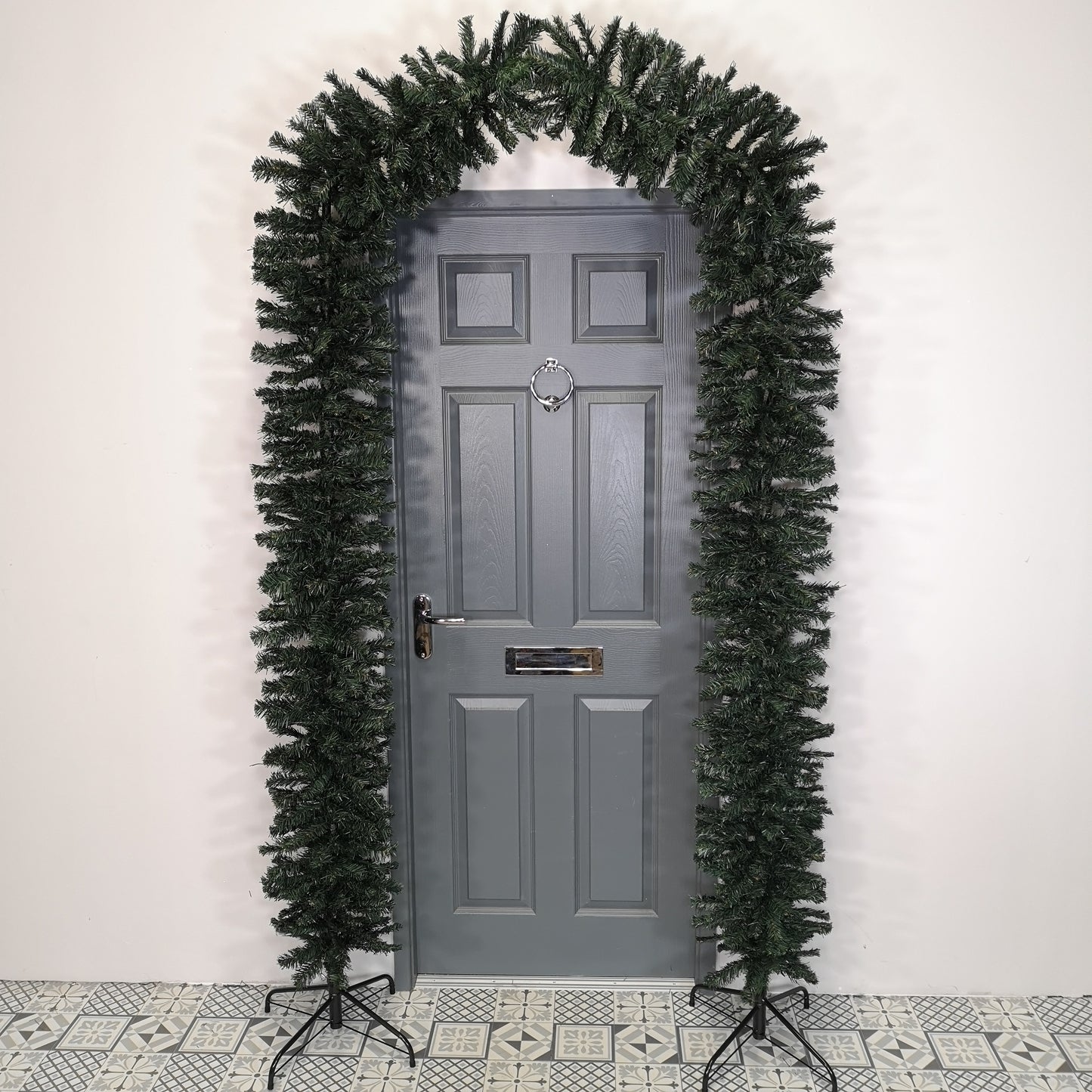 2.4m (8ft) Tall Single Door Christmas Tree Arch in Green