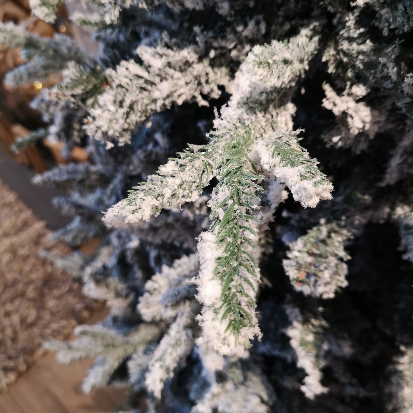 8ft (240cm) Premier Slim Green Lapland Spruce Snow Flocked Christmas Tree PE PVC Mixed Branches