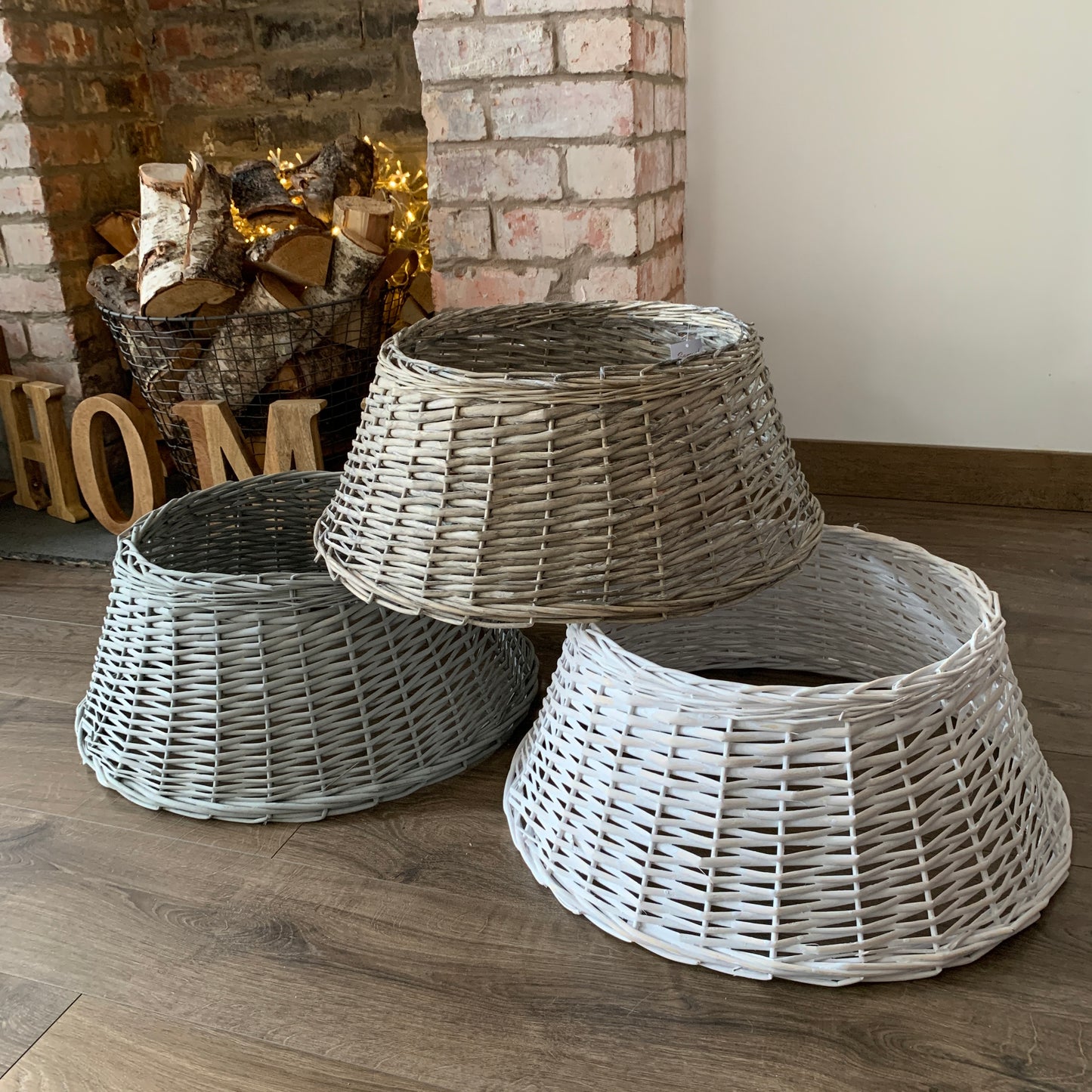 40/58cm Samuel Alexander Deluxe Wicker Willow Christmas Tree Skirt - Medium Light Grey