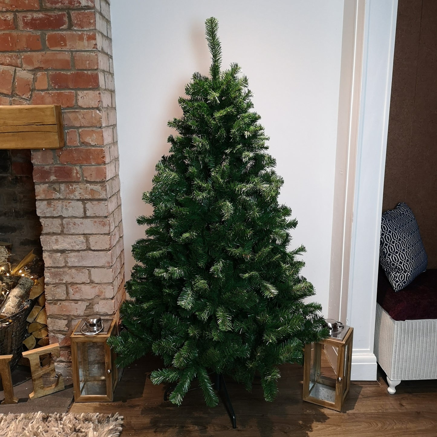 Carson Spruce Green Hinged Festive Luxury Christmas Tree