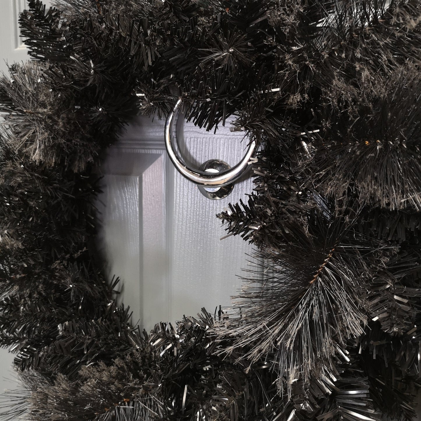 50cm Premier PVC Plain Black Tipped Artificial Christmas Halloween Wreath