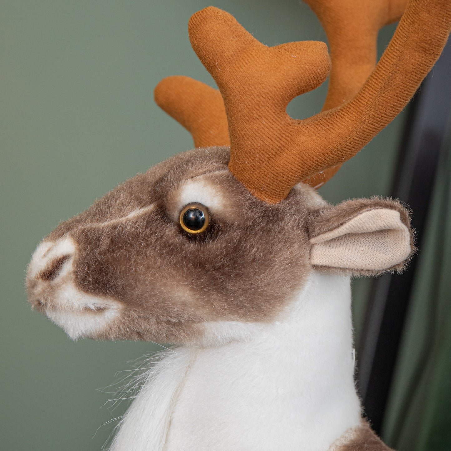 40cm Plush Soft Fabric Sitting Reindeer Christmas Cuddly Decoration