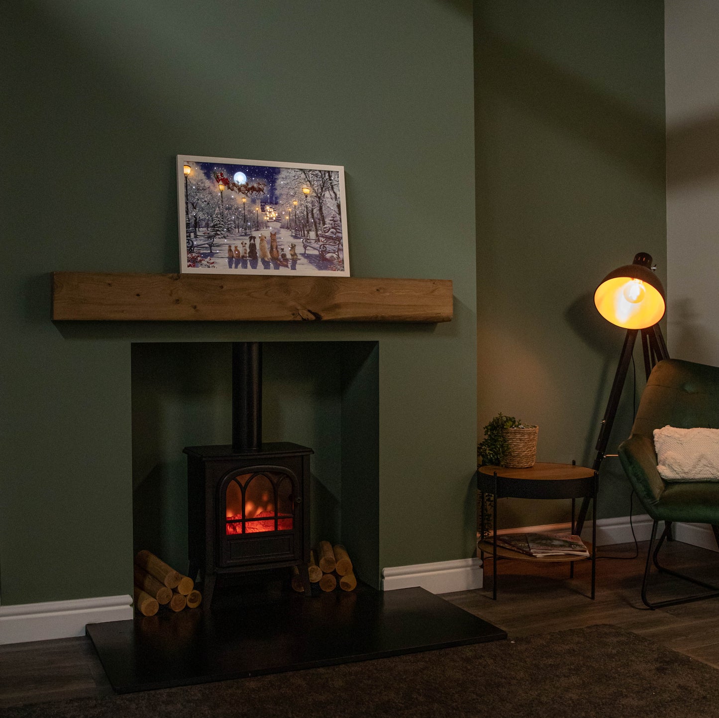 40 x 60cm Battery Operated Light up Christmas Canvas with Cats and Dogs Scene