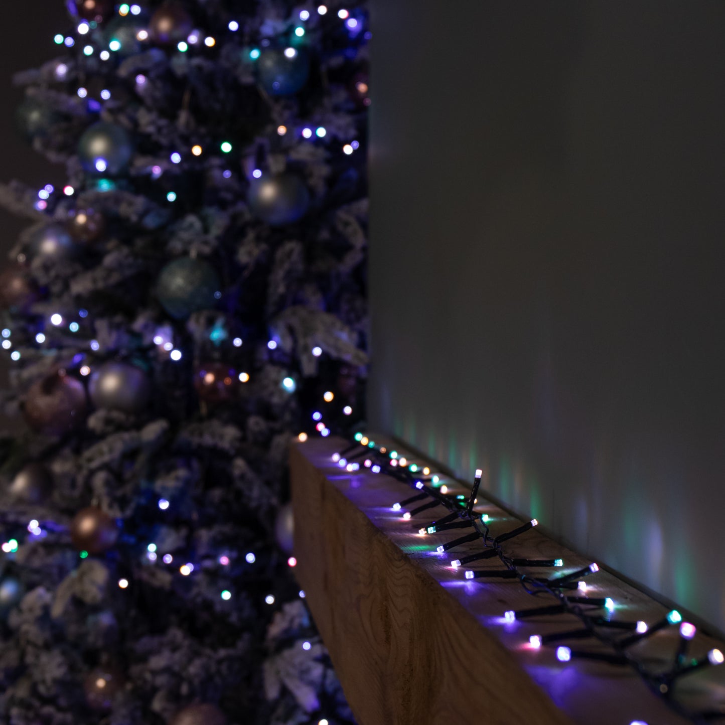 15.5m 600 LED Colour Changing Christmas String Lights in White to Multi-Colour