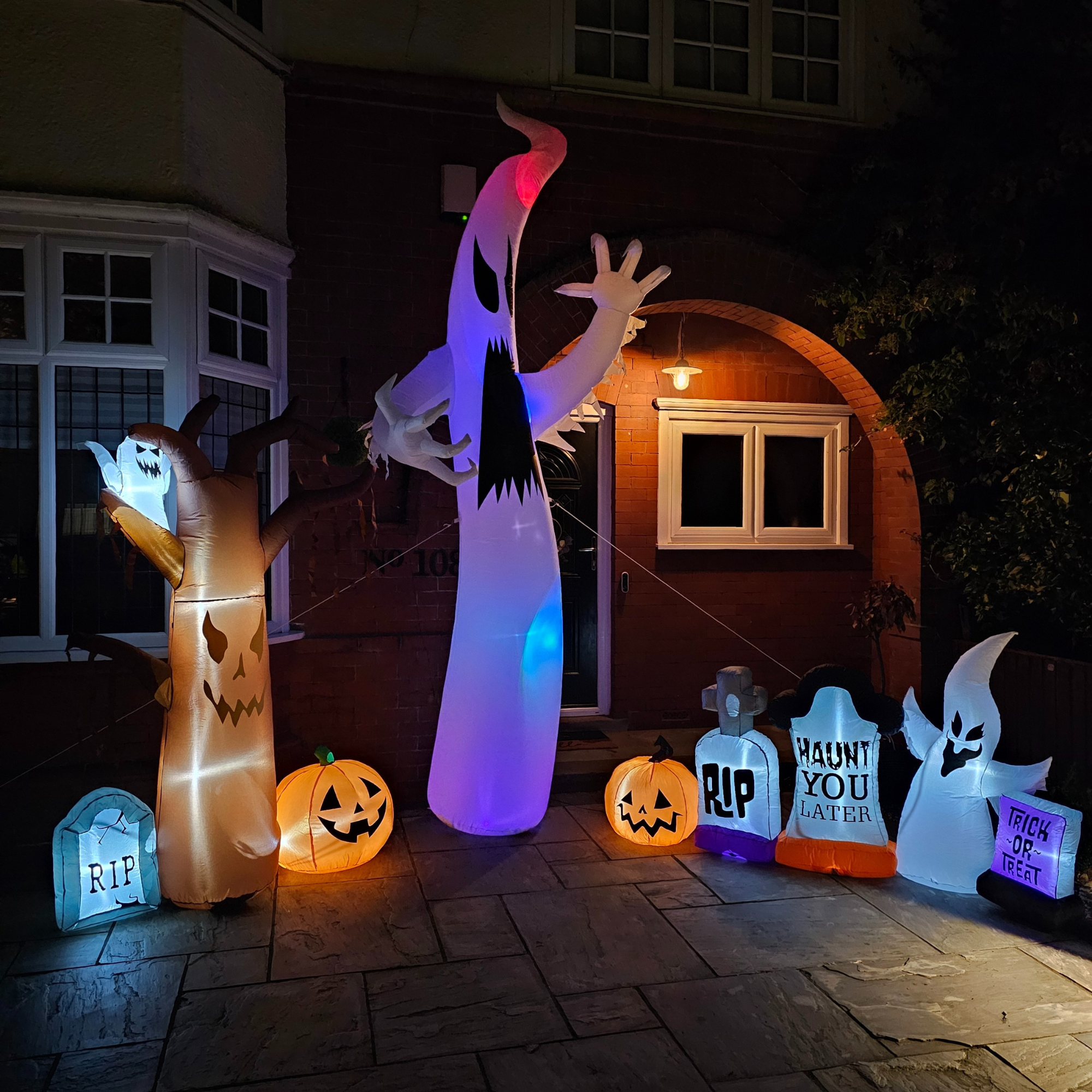 2.1m (6.8ft) LED Inflatable Halloween Haunted Tree with Gravestone and Pumpkin Decorations