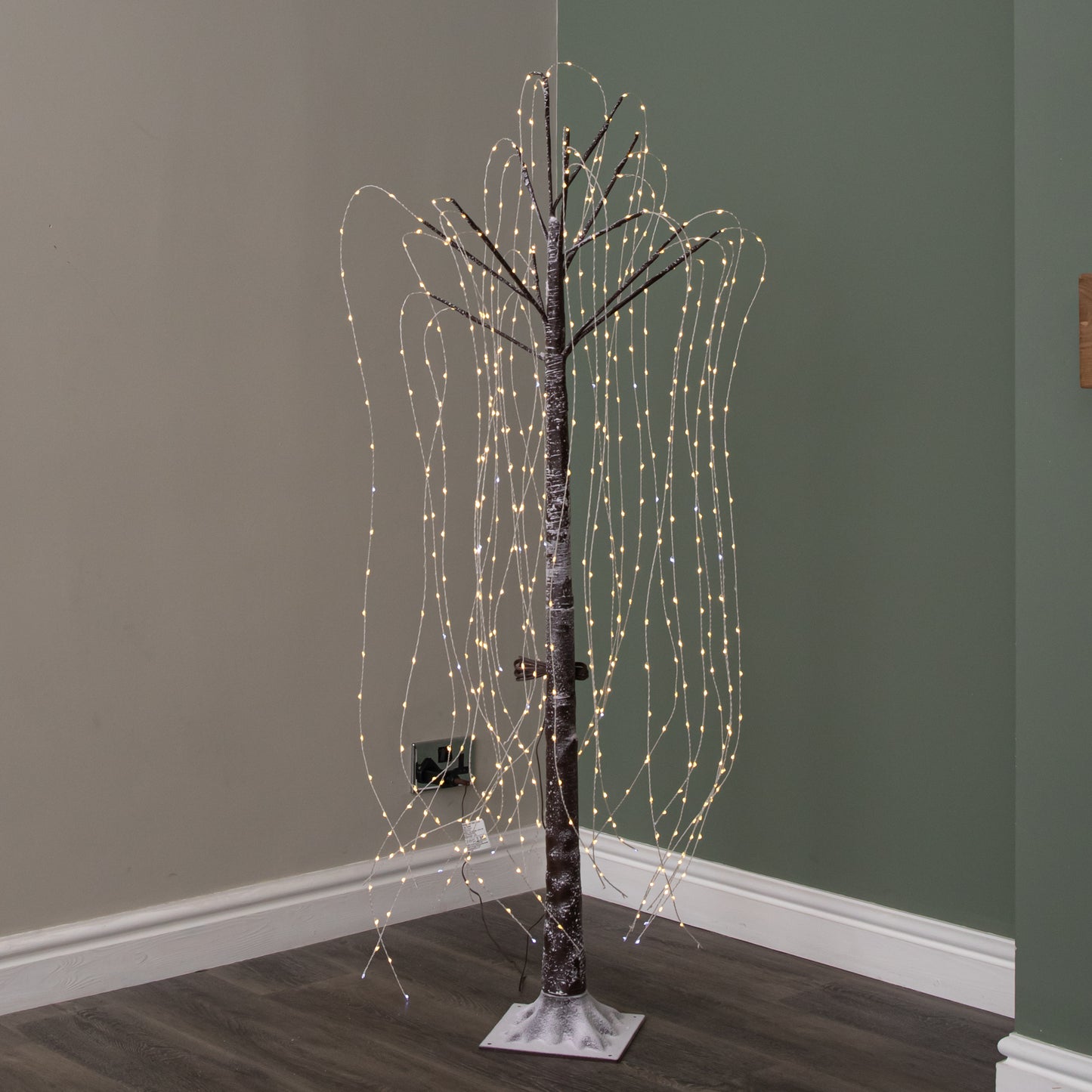 5ft (1.5m) Brown Flocked Christmas Willow Tree with Static & Flashing White Mix LEDs