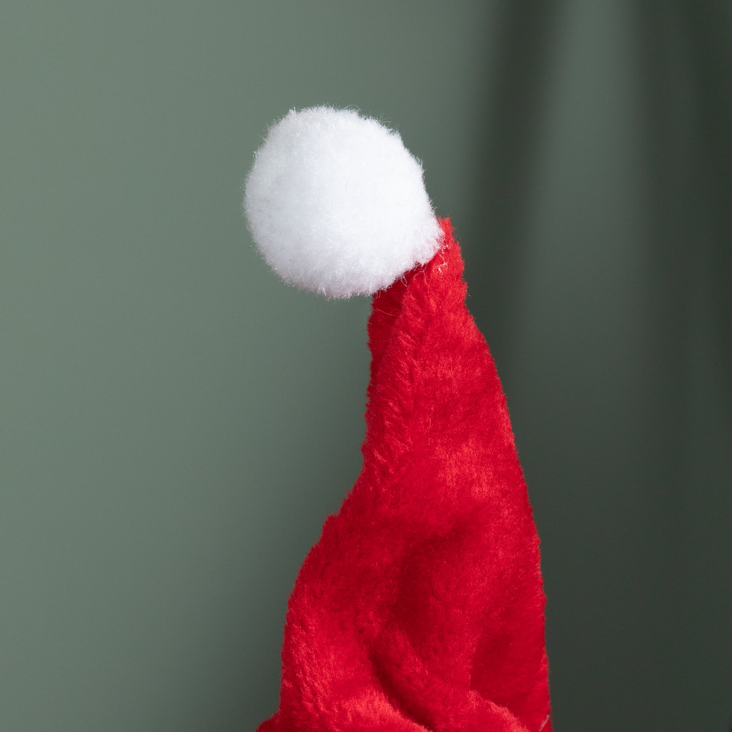 Battery Powered Singing & Animated Moving Christmas Santa Hat