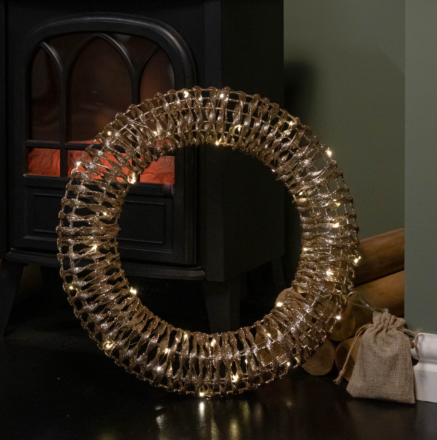 40cm Battery Operated Light up Gold Glitter Twist Christmas Wreath with Warm White LEDs