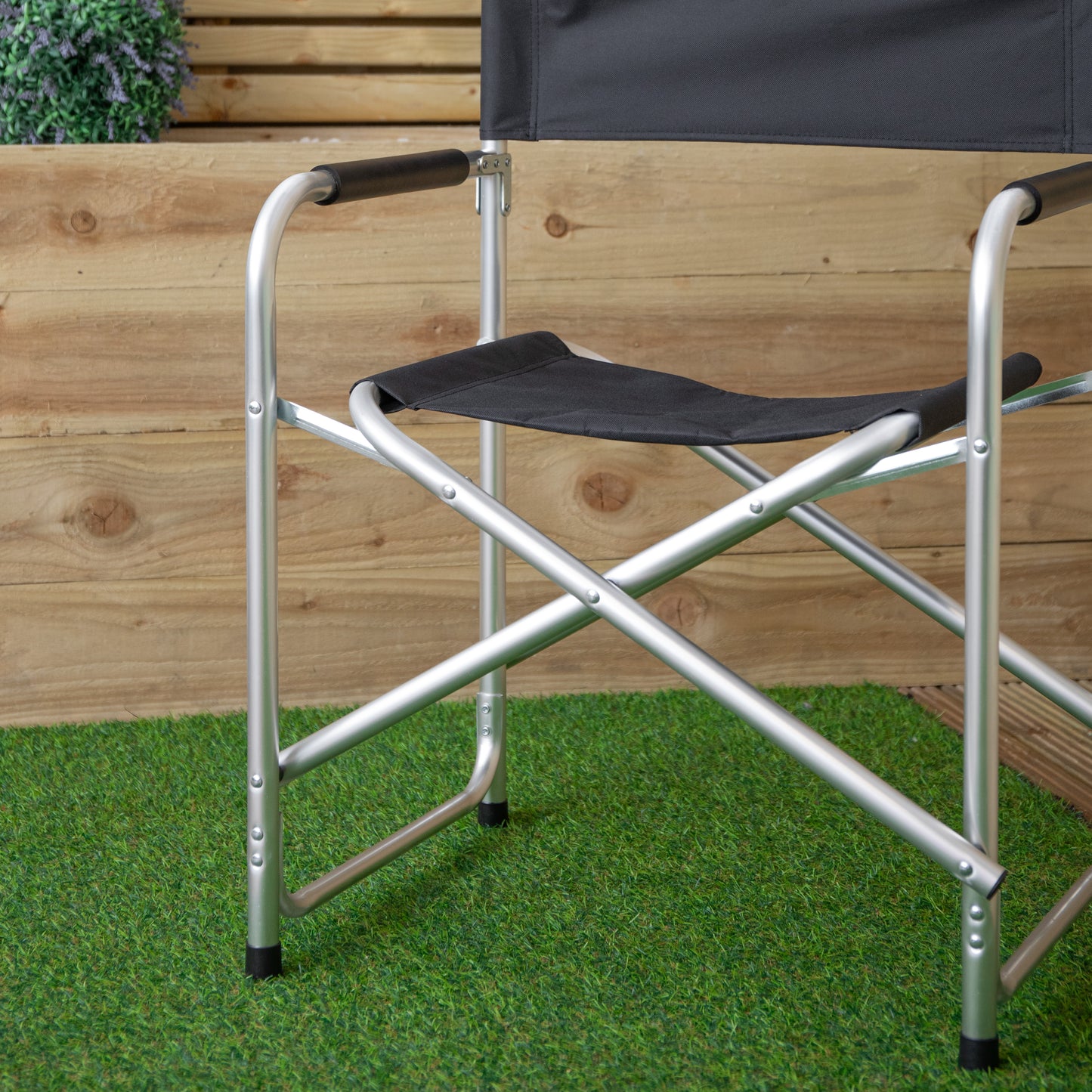 Outdoor Folding Garden Canvas Chair with Aluminium Frame in Black