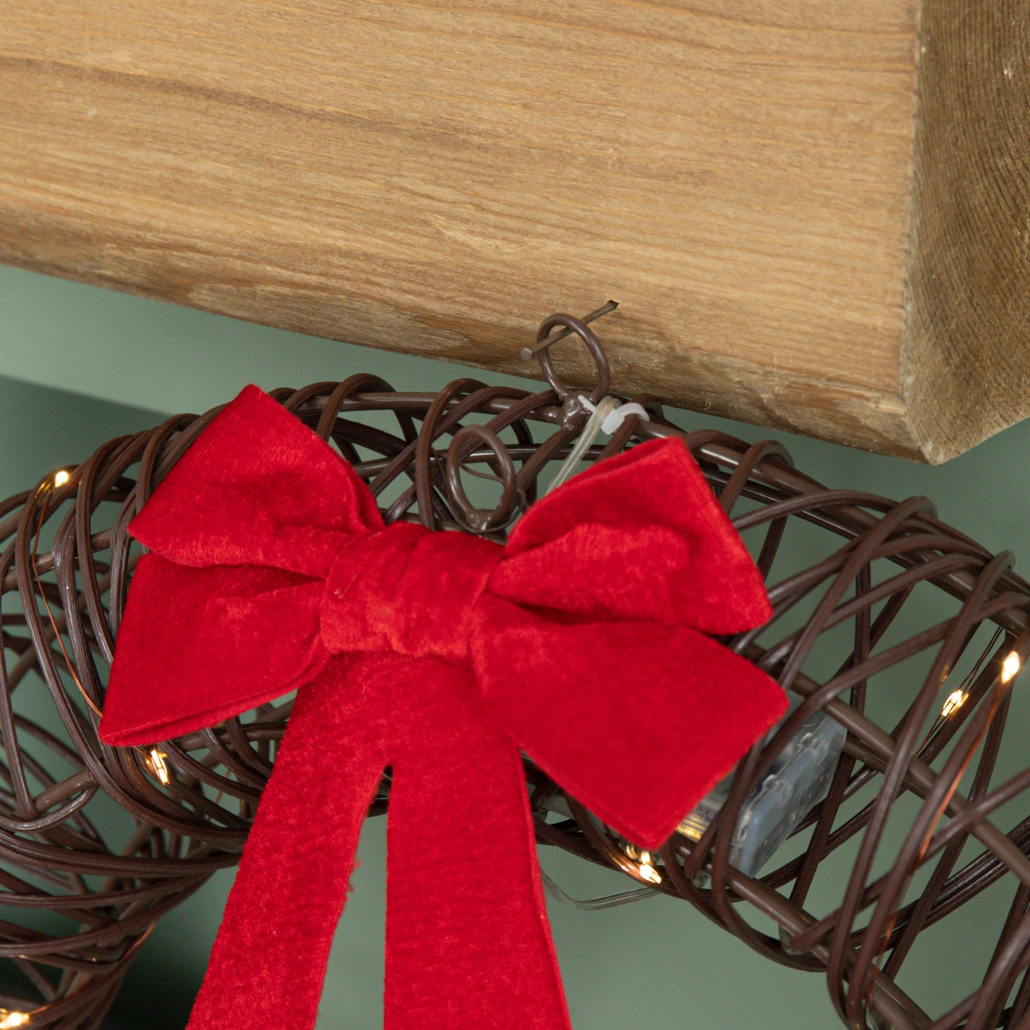 50cm Battery Operated Light up Christmas Wreath with Red Bow & 40 Warm White LEDs