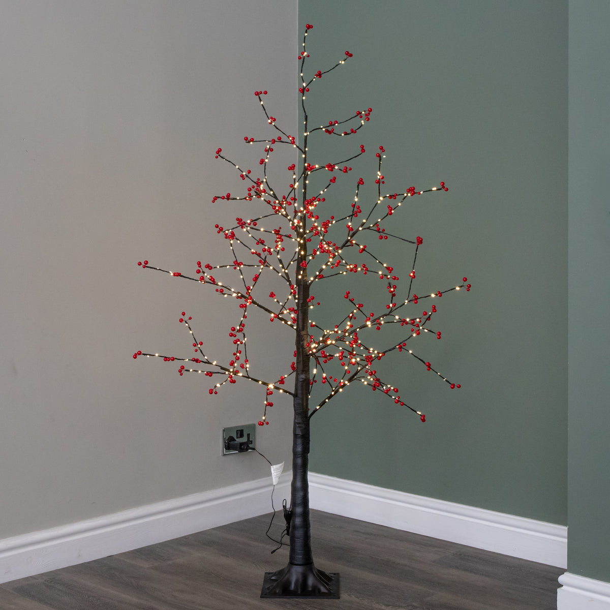 150cm 5ft Christmas Lit Black Twig Berry Tree 500 Warm White LED