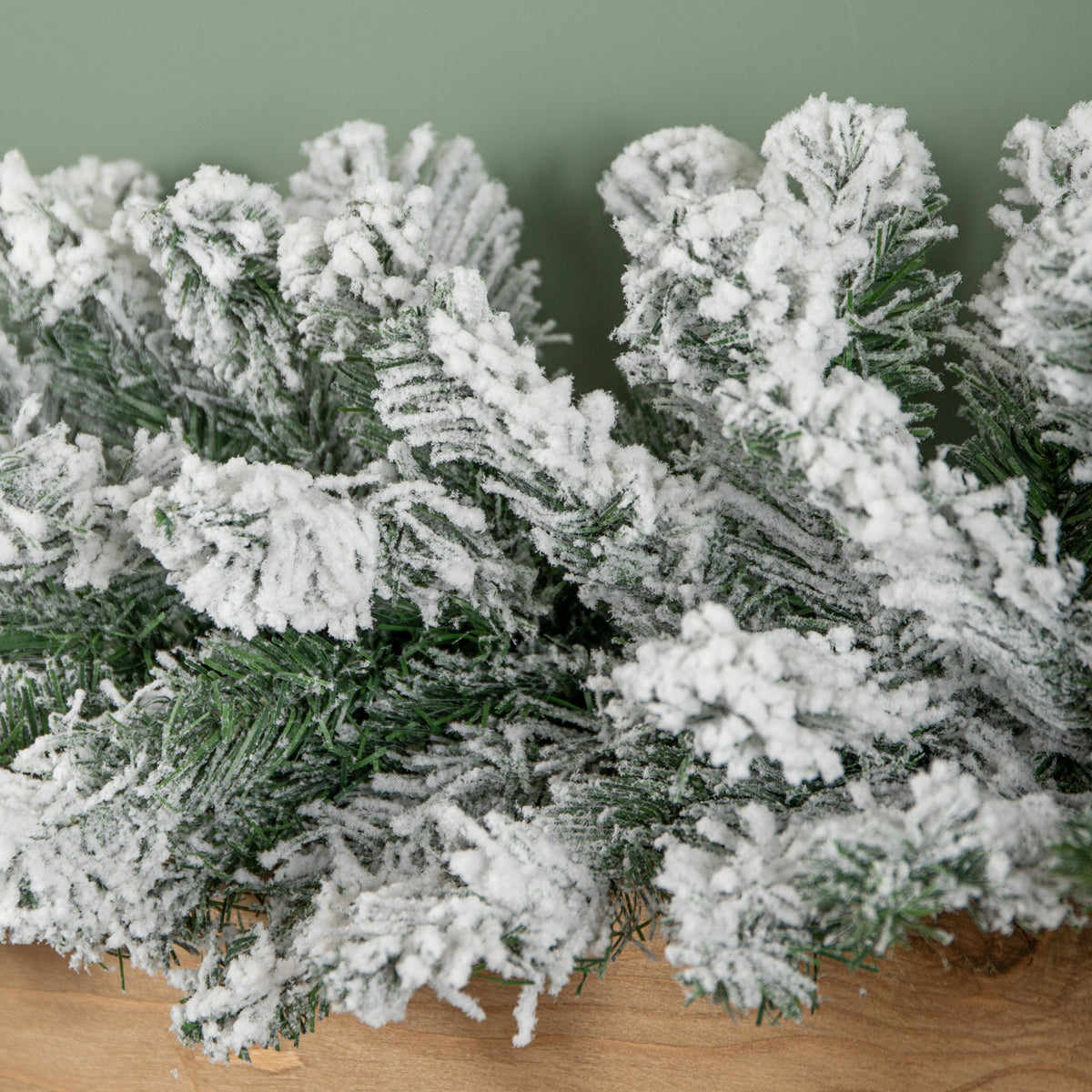 30 x 270cm 9ft Kaemingk Luxury Green Christmas Imperial Garland Snowflocked