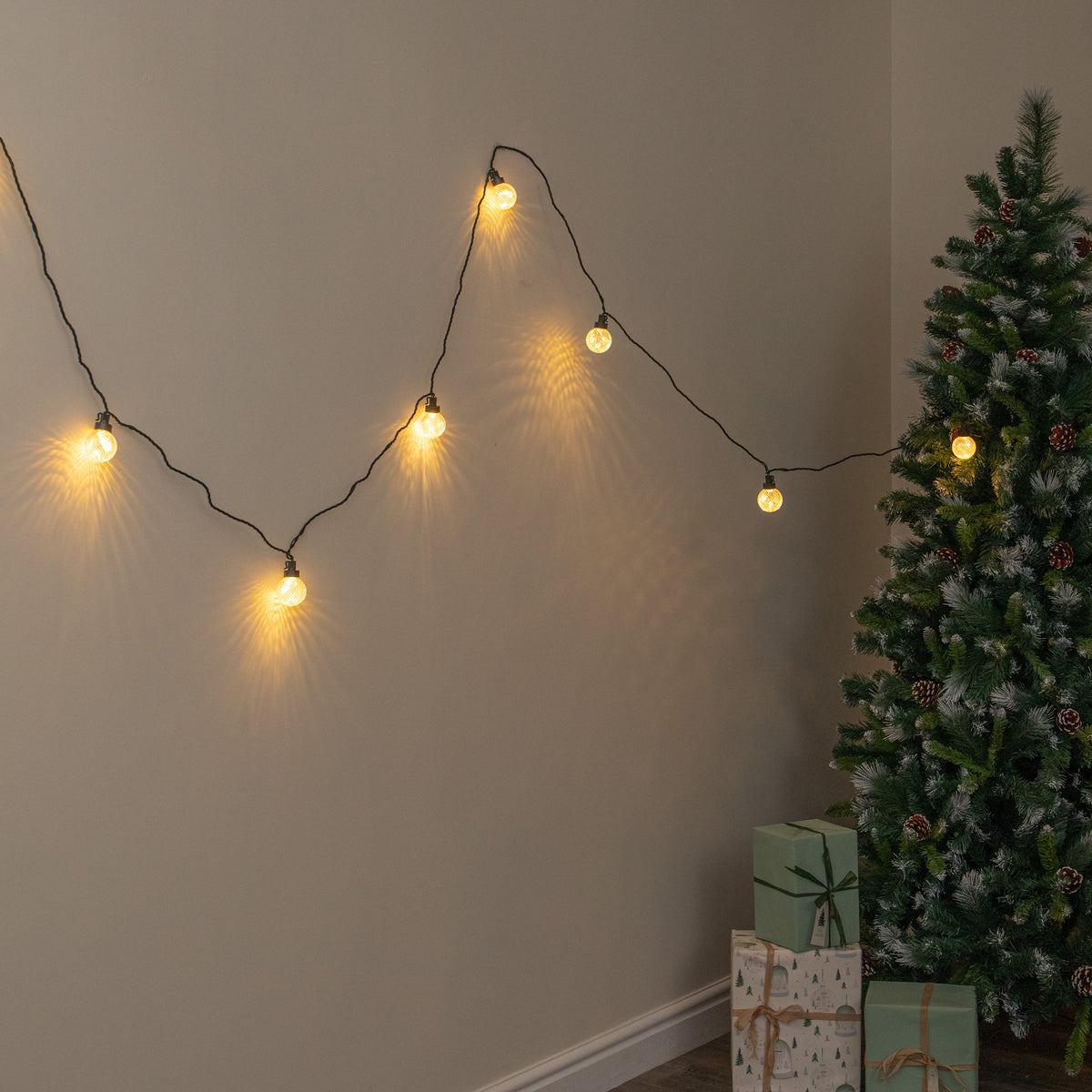 9.5m Connectable Christmas Globe Lights with Warm White & Multi-Coloured LEDs
