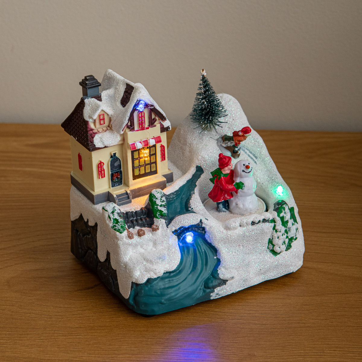 14cm Animated Frosty’s Snow LED Village Scene Christmas Decoration