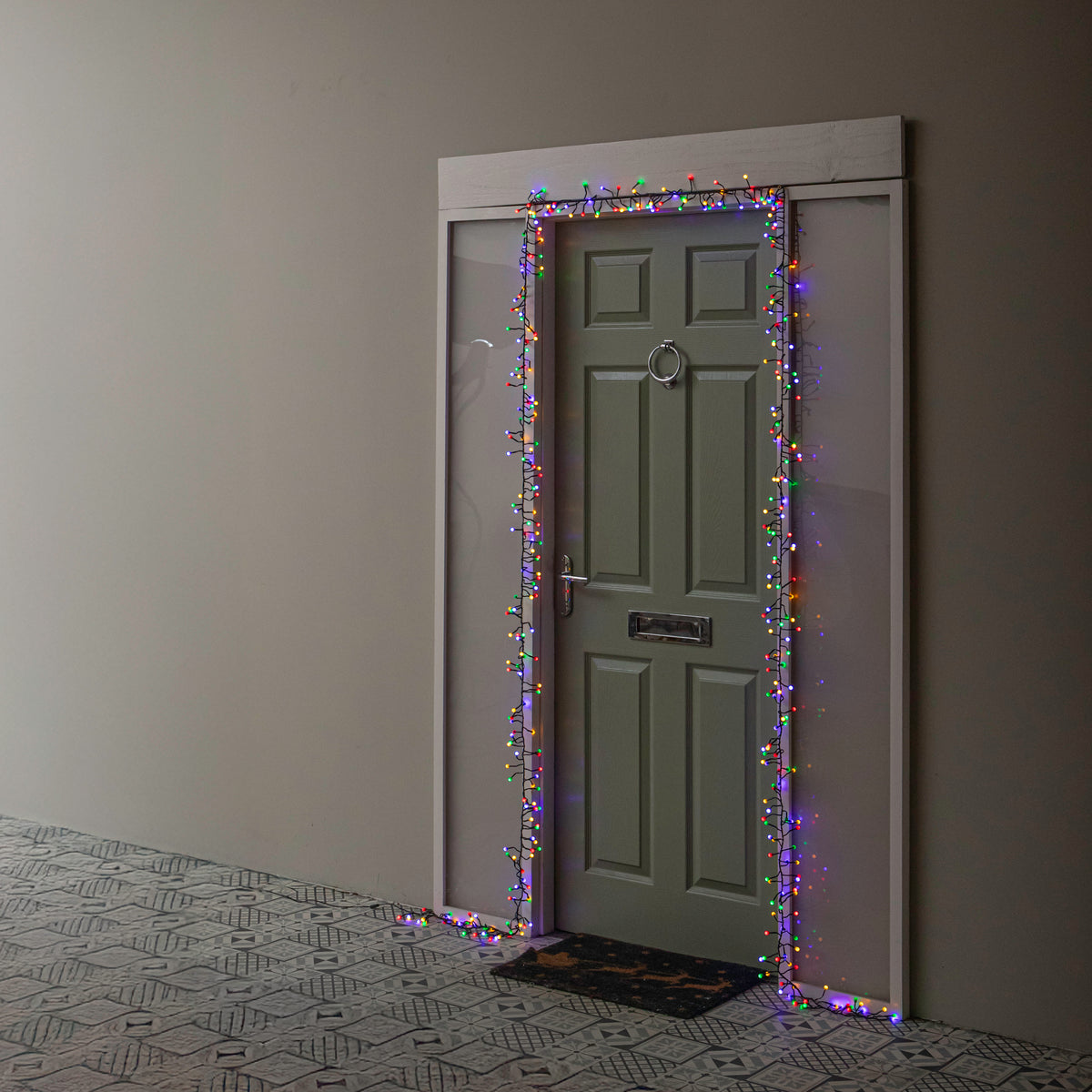 5.4m 420 LED Christmas Berry Cluster Lights Door Garland in Multi-Coloured