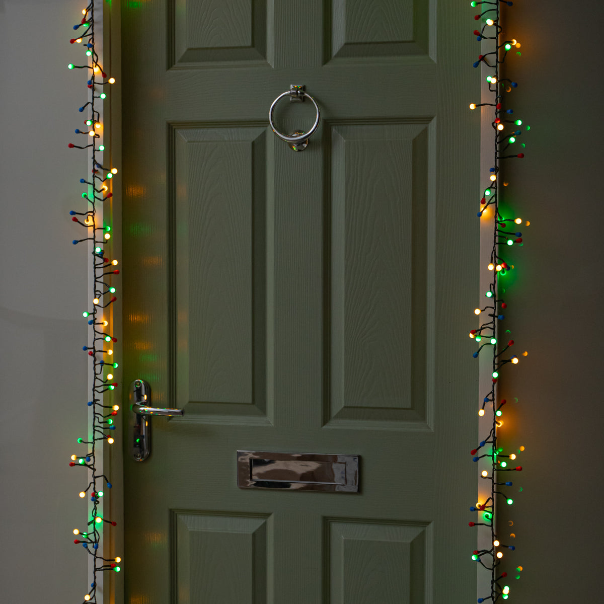 5.4m 420 LED Christmas Berry Cluster Lights Door Garland in Multi-Coloured
