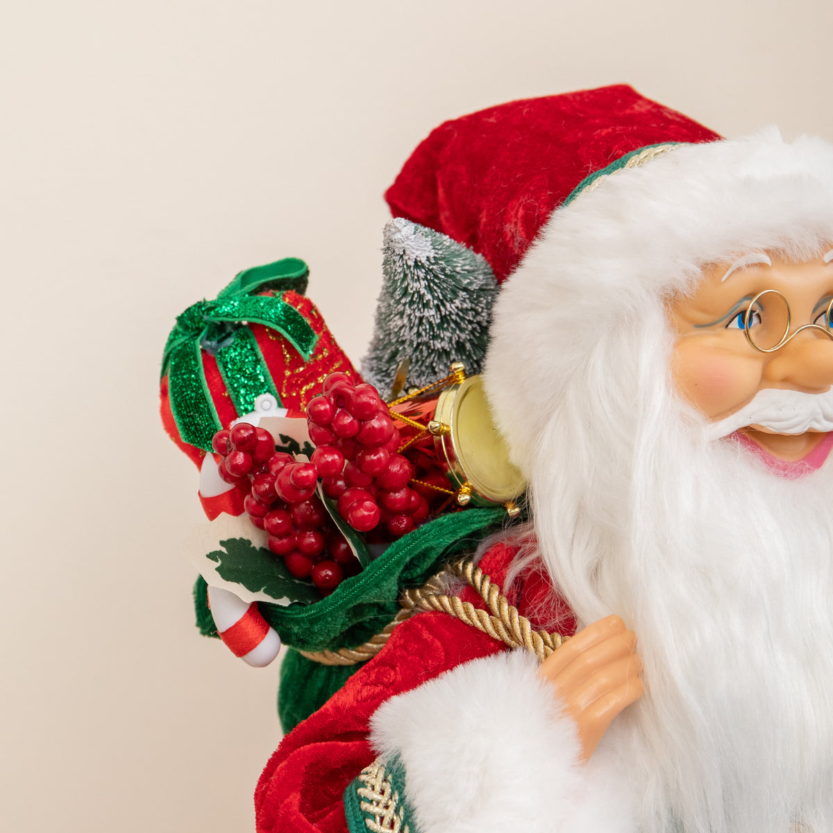 40m Standing Santa Claus Christmas Decoration with Gift Sack