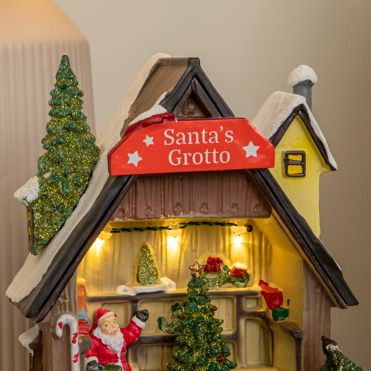 17cm Light up Santa's Grotto Moving Musical Christmas Scene