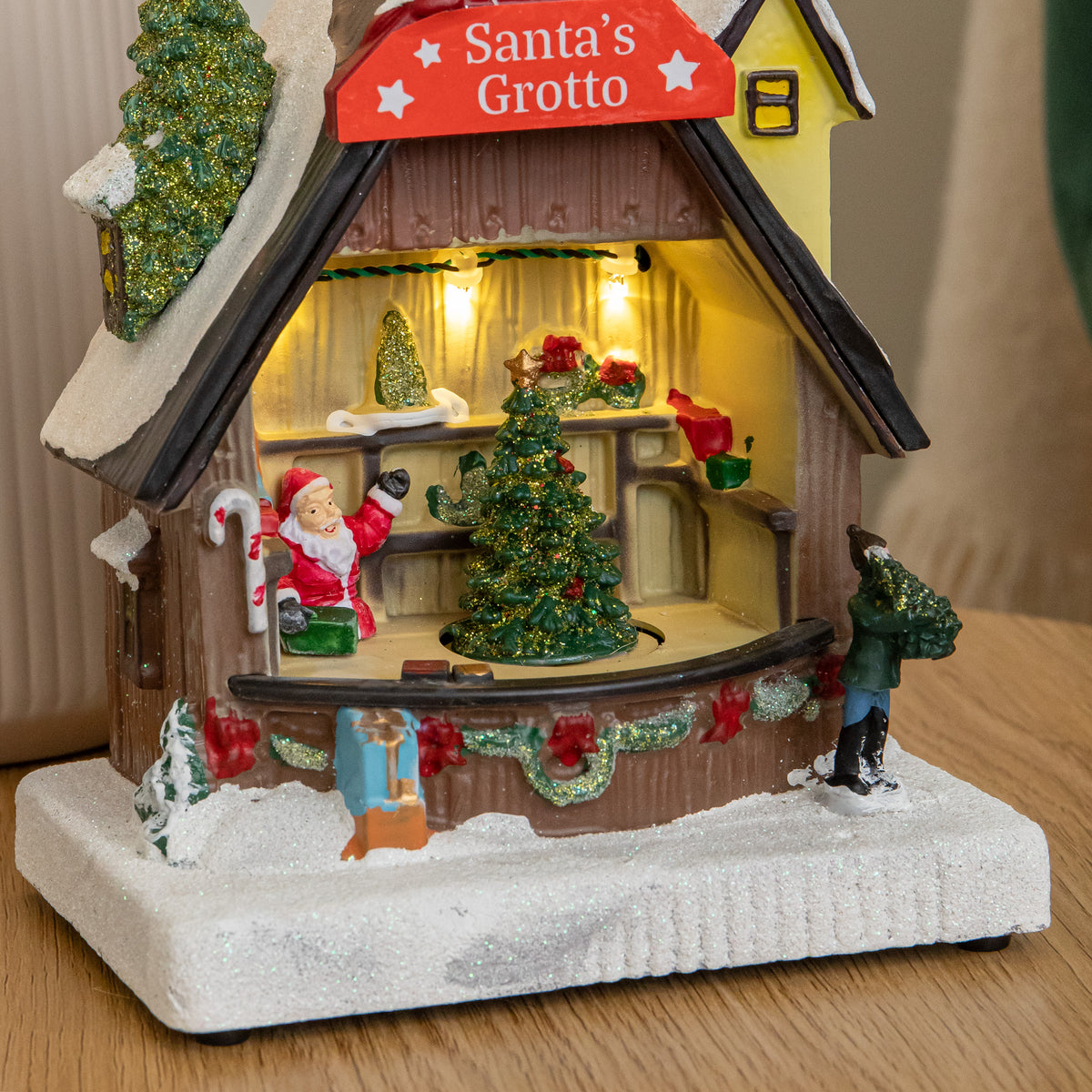 17cm Light up Santa's Grotto Moving Musical Christmas Scene