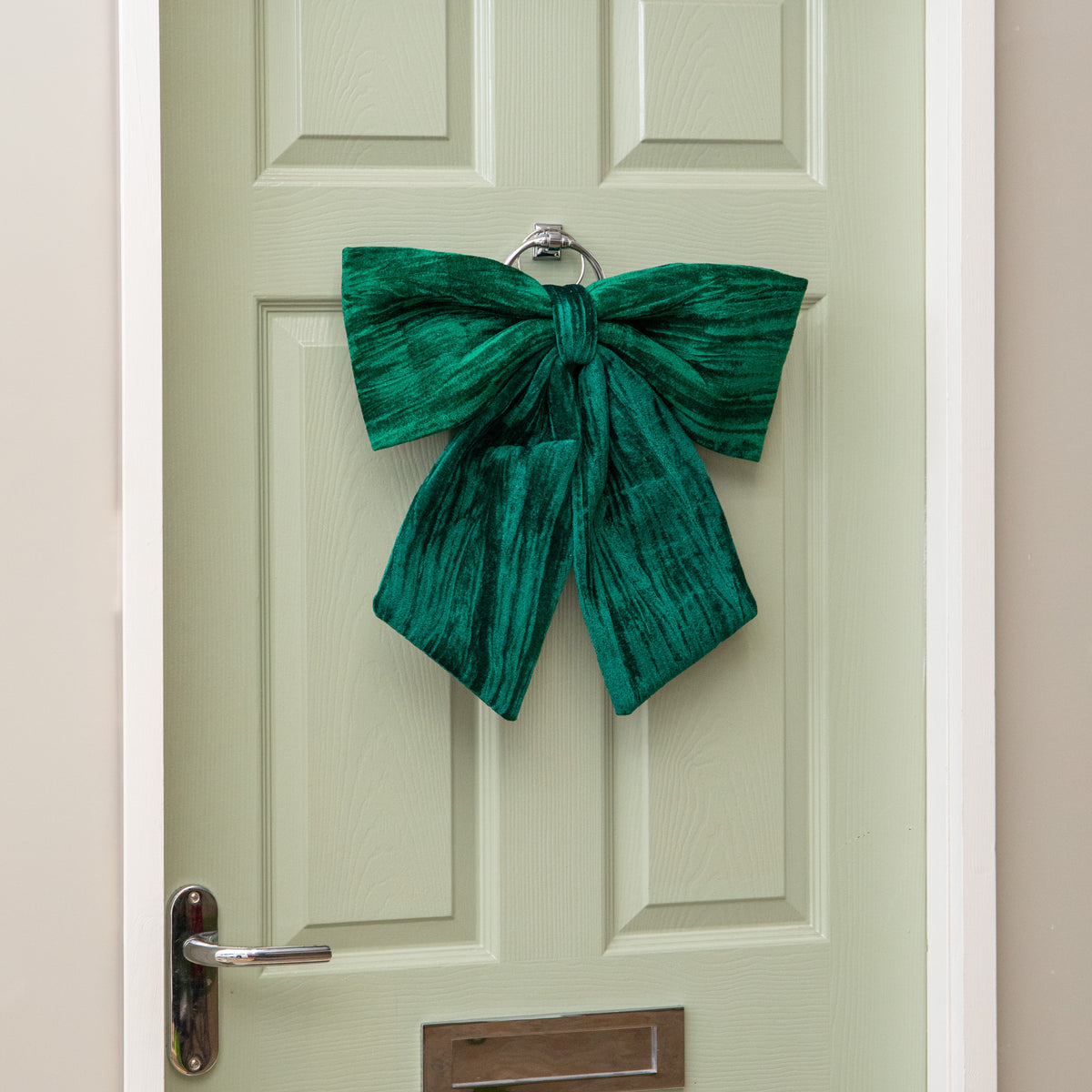 44cm x 45cm Emerald Green Velvet Christmas Bow