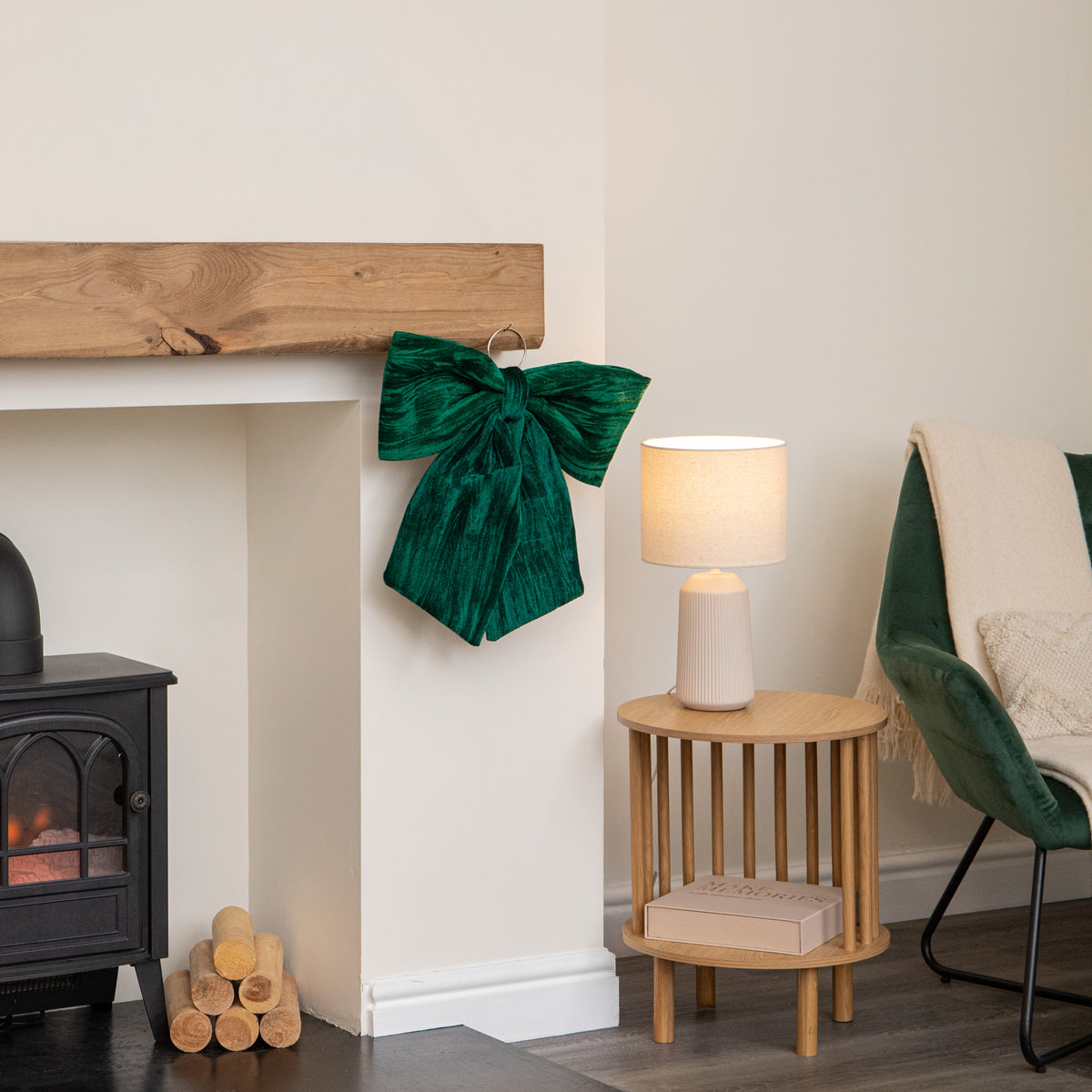 44cm x 45cm Emerald Green Velvet Christmas Bow