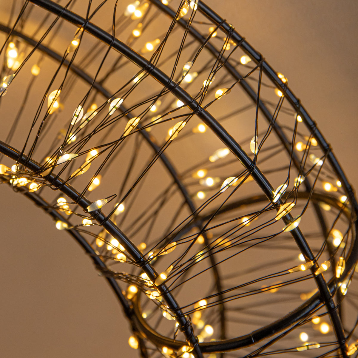 38cm Light up 3D Metal Christmas Wreath with 960 Warm White LEDs