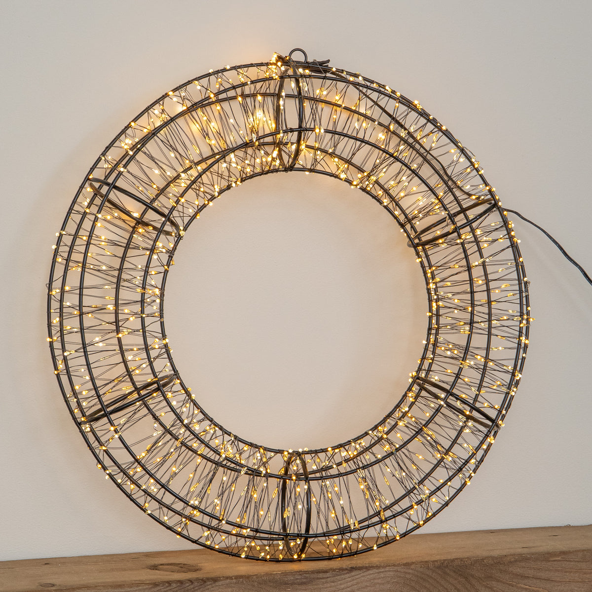 38cm Light up 3D Metal Christmas Wreath with 960 Warm White LEDs