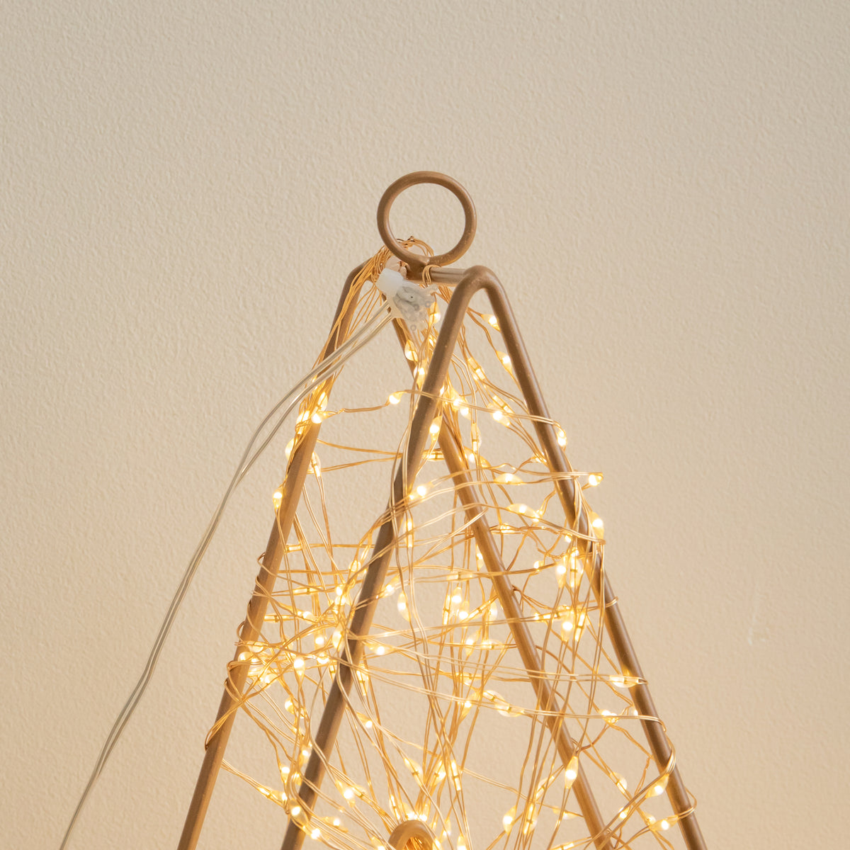 58cm Light up Gold Galaxy Star Christmas Decoration with Warm White LEDs