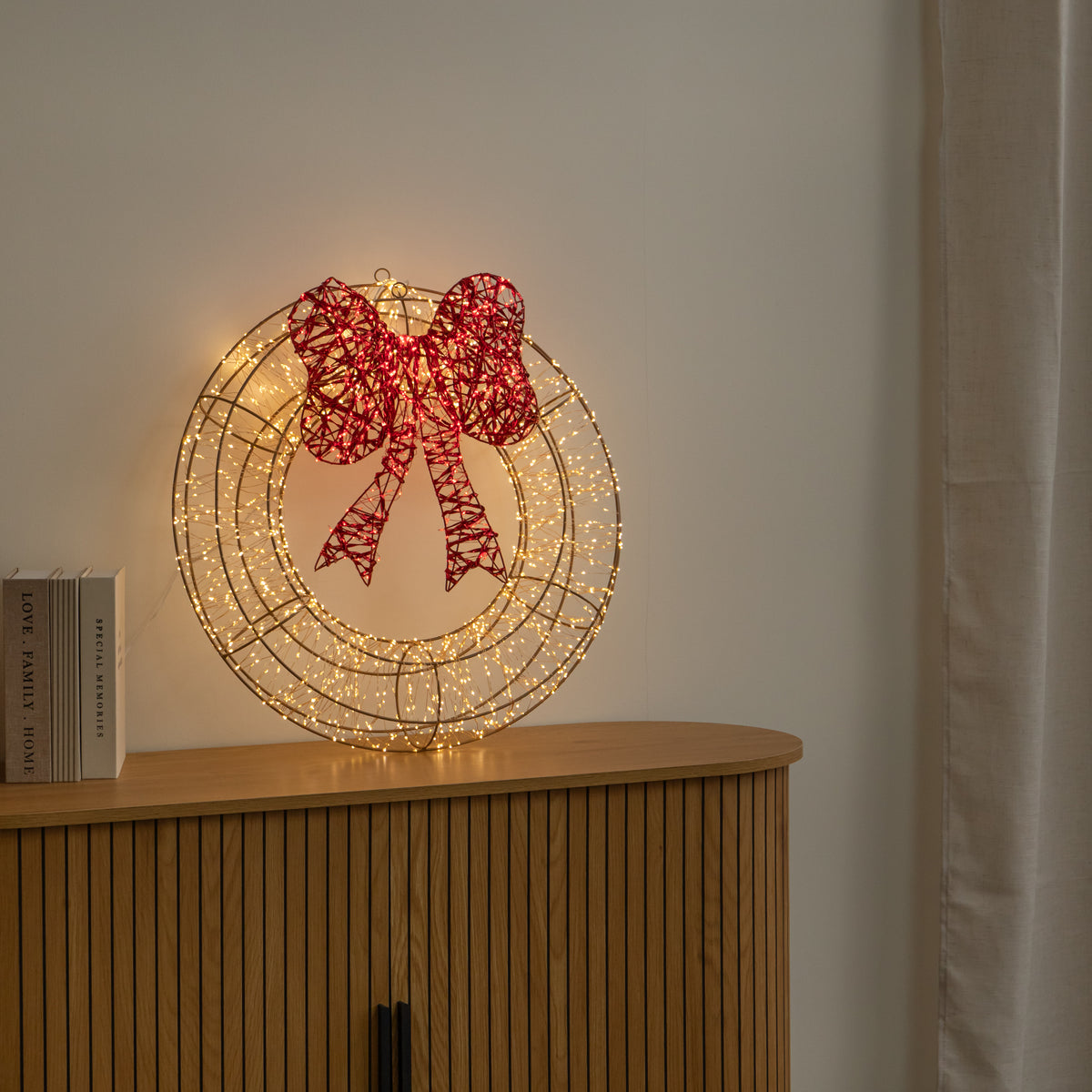 60cm Light Up Christmas Wreath with 2000 Warm White & Red LEDs