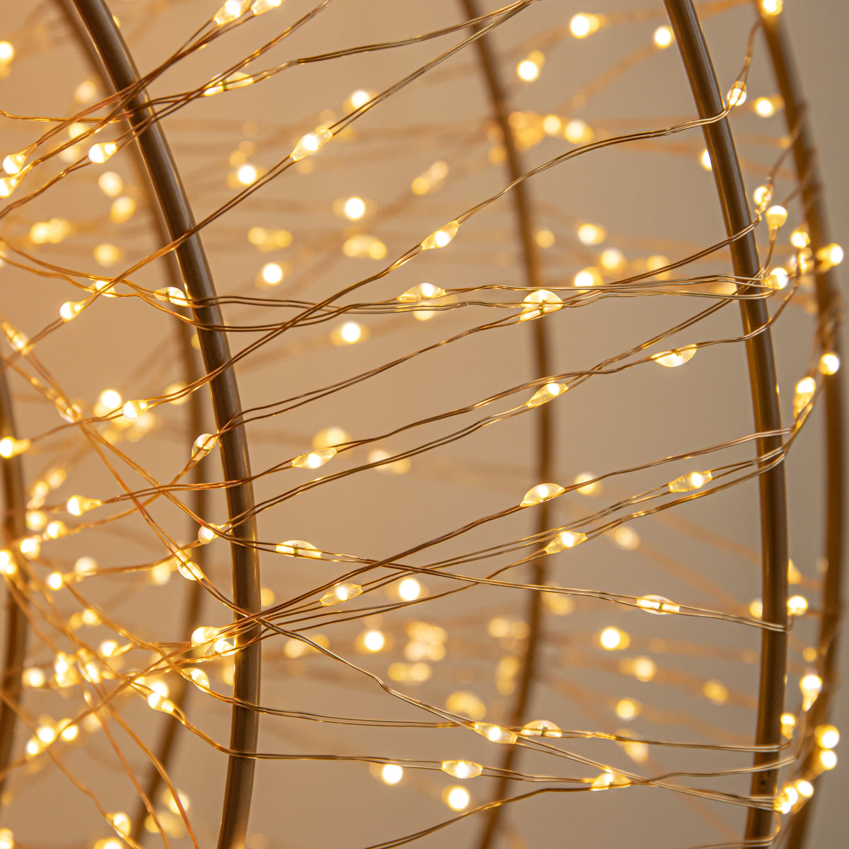 60cm Light Up Christmas Wreath with 2000 Warm White & Red LEDs