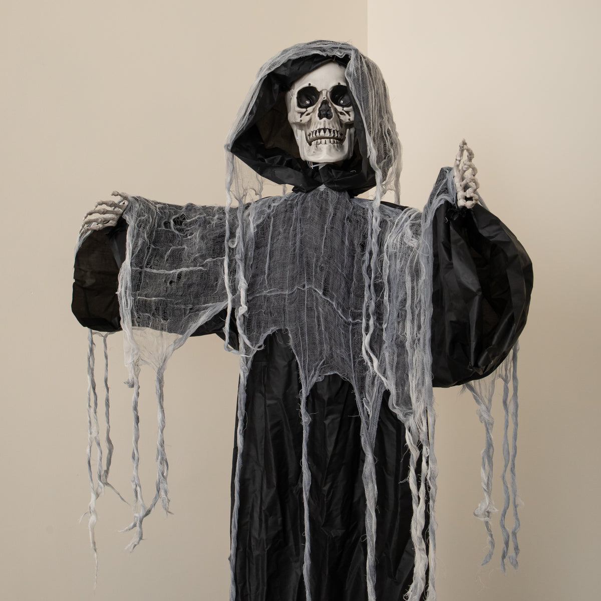 1.7m Animated Cackling Reaper Halloween Decoration with Red LED Eyes