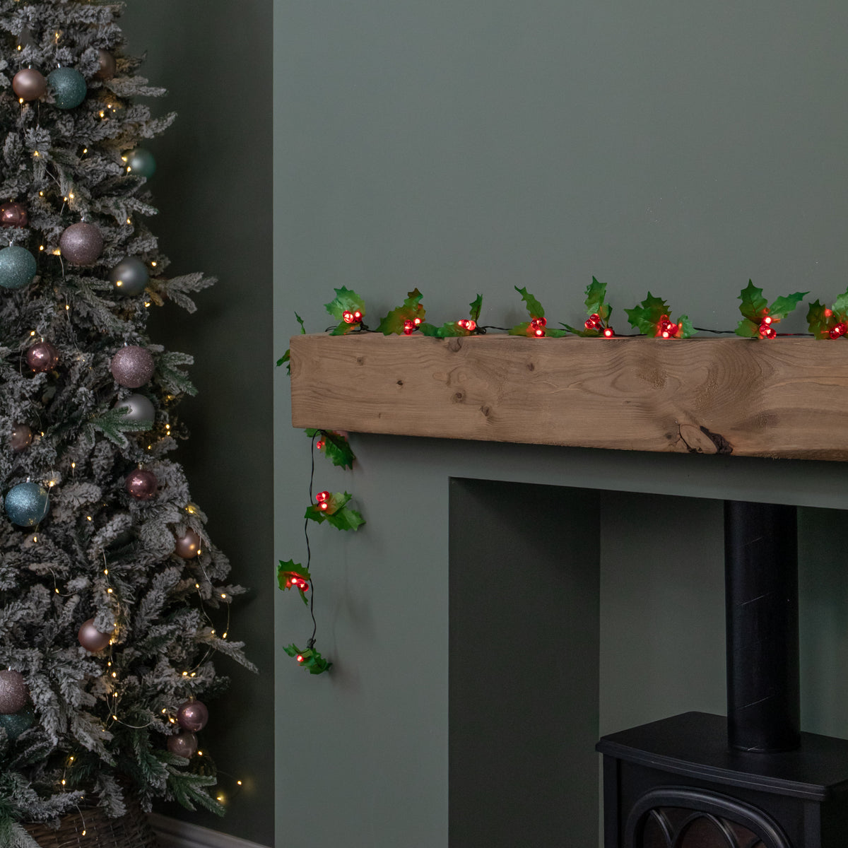 2.8m Christmas Holly Garland with Red Berries and 40 Red LEDs