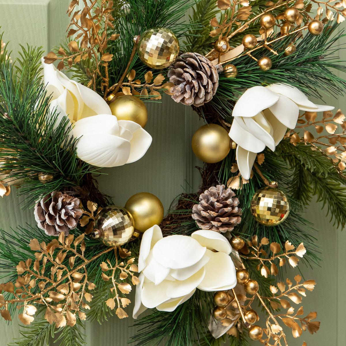 40cm Champagne Magnolia Decorated Christmas Wreath