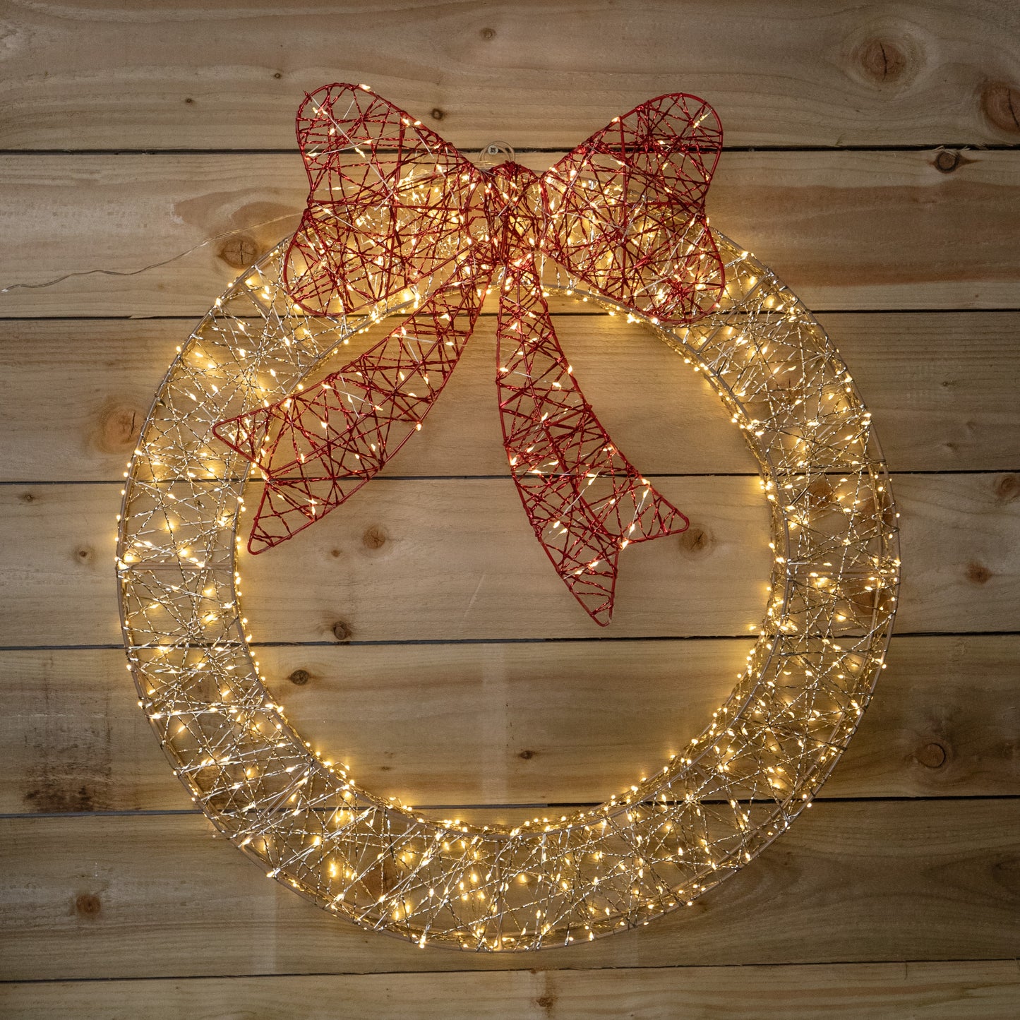 70cm Light Up Christmas Wreath with 750 Warm White LEDs, Timer & Red Bow