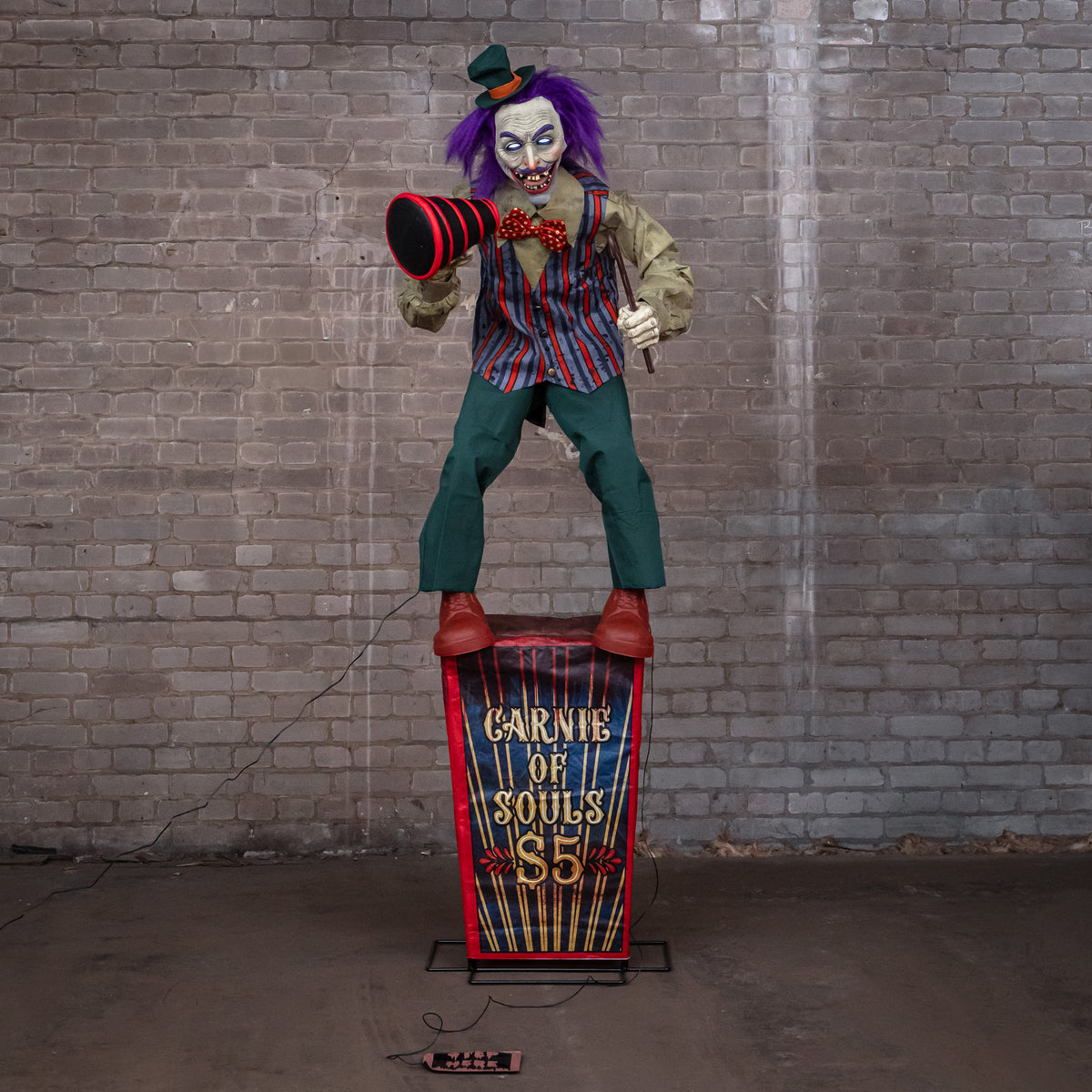 6ft (72 Inch) Tall Servo Carnival Barker Halloween Animatronic with Glowing Digi-Eyes