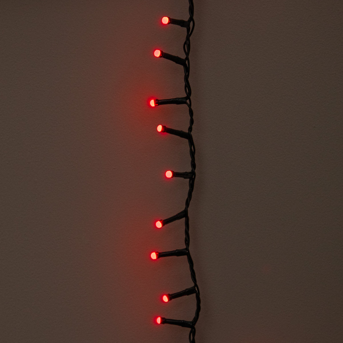 9m 360 LED BerryBrights Christmas String Lights in Red