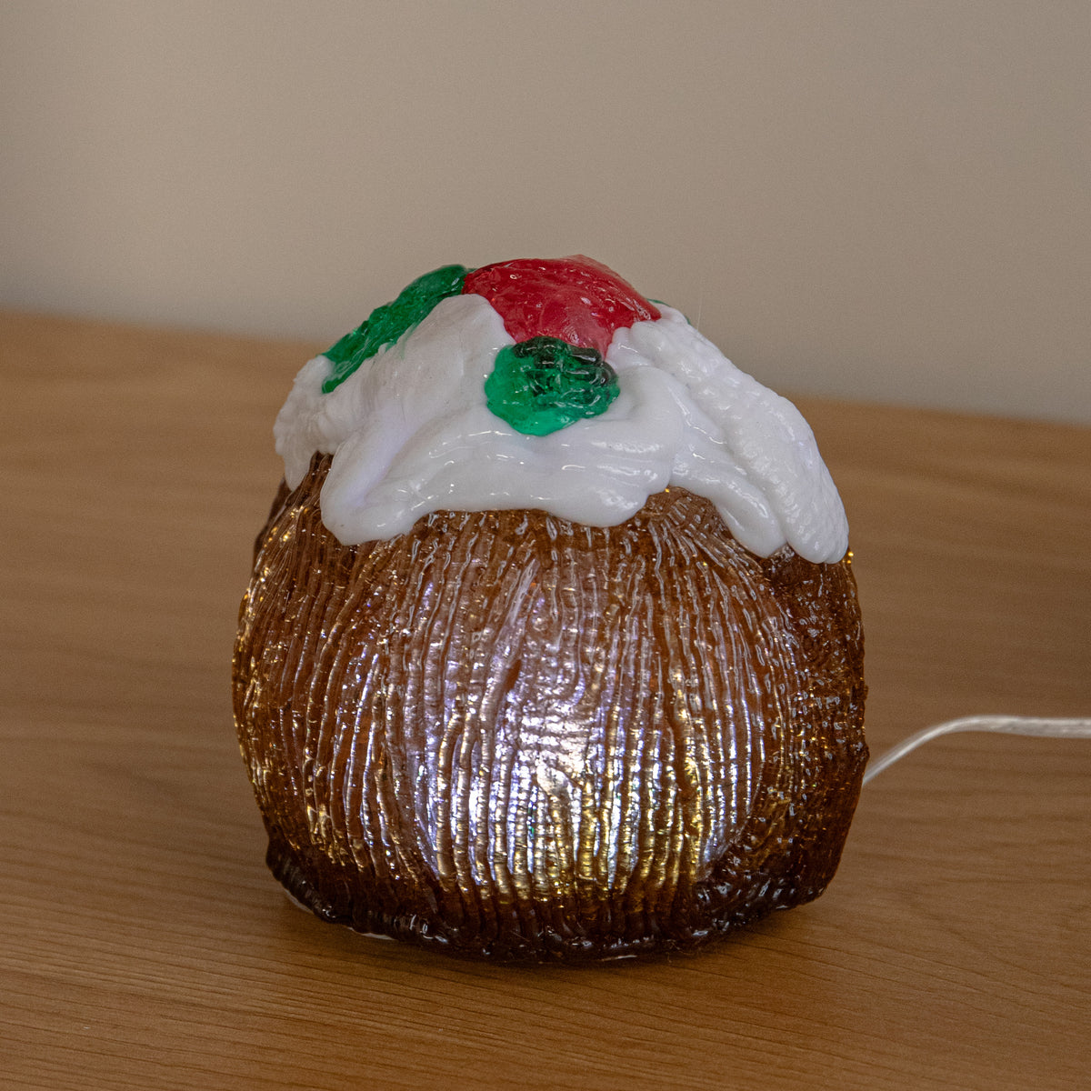 Set of 5 Light Up Acrylic Christmas Puddings with Cool White LEDs