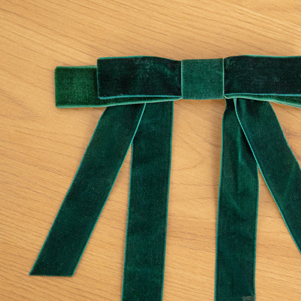 Set of 8 Velvet Christmas Decorative Clip on Long Tail Bows in Emerald Green