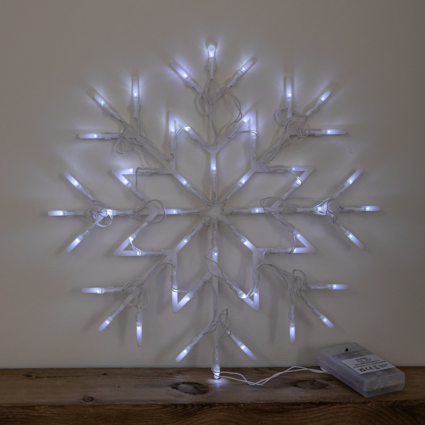 34cm Battery Operated Light up Christmas Snowflake with White LEDs
